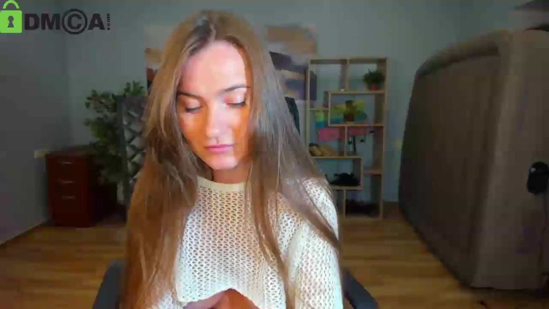 Gallery image thumbnail from Tilly_Casti's myfreecams stream on, 08/27/2026, 17:24 image 17 of 20