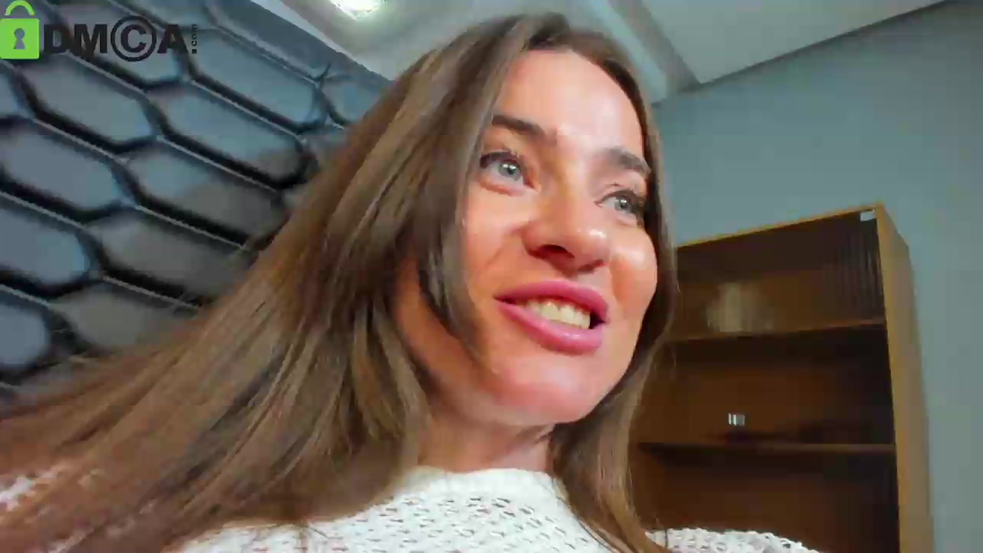 Gallery image thumbnail from Tilly_Casti's myfreecams stream on, 09/05/2026, 16:27 image 14 of 20