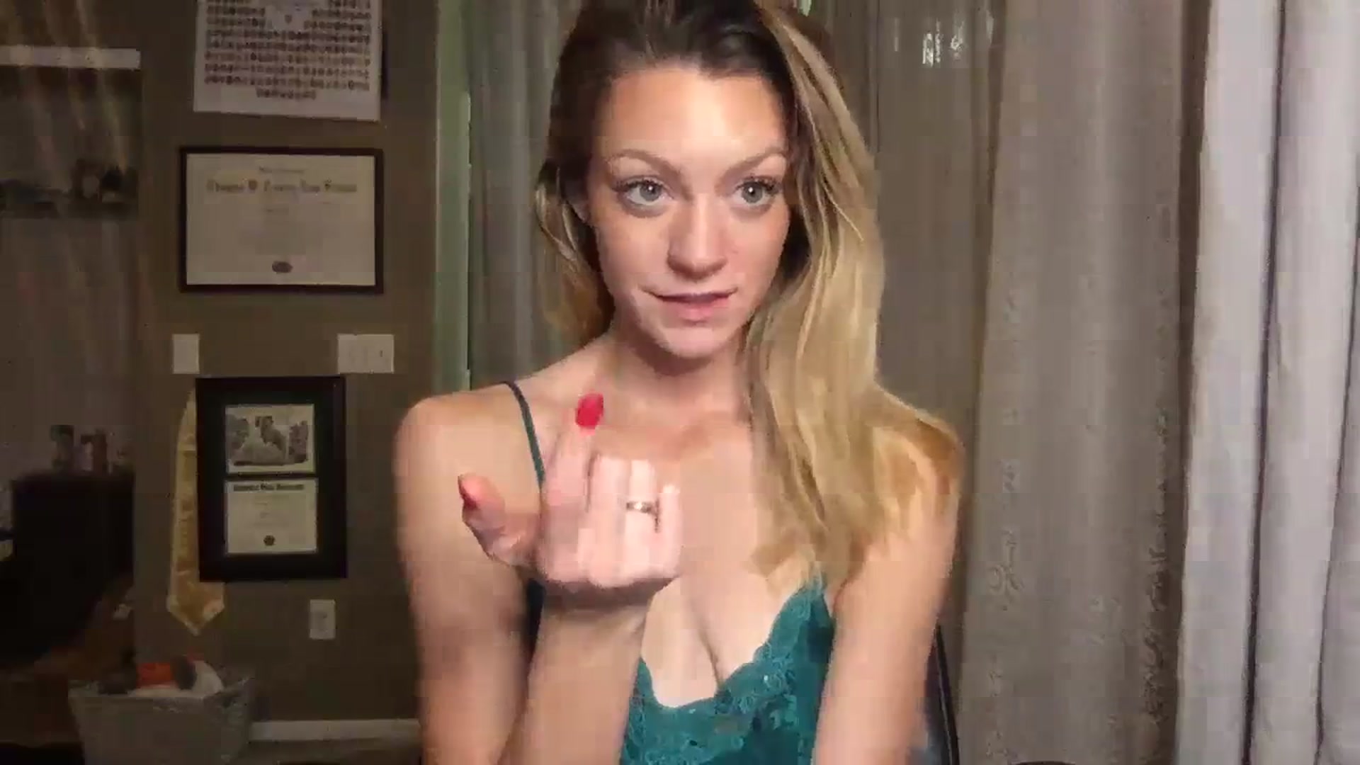 Gallery image thumbnail from TinaColbyCams's myfreecams stream on, 12/19/2023, 13:12 image 18 of 20
