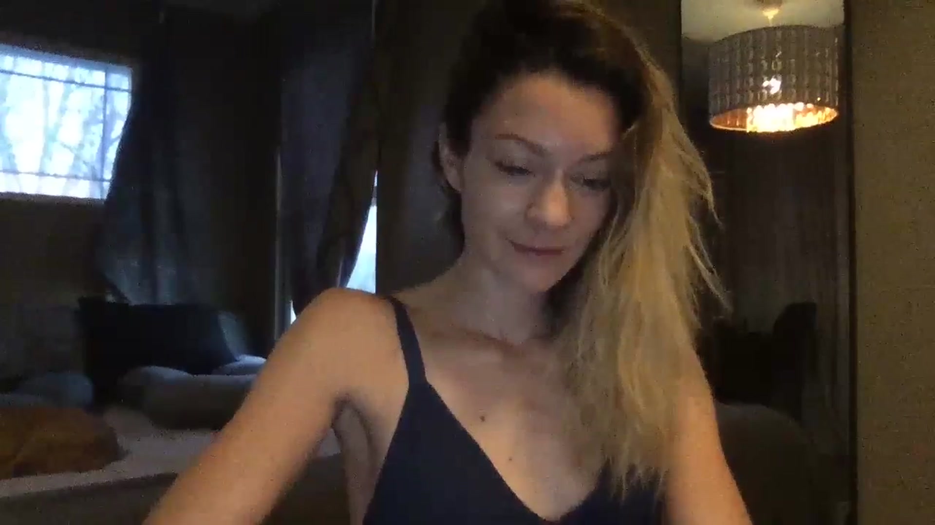 Gallery image thumbnail from TinaColbyCams's myfreecams stream on, 01/27/2024, 14:09 image 13 of 20