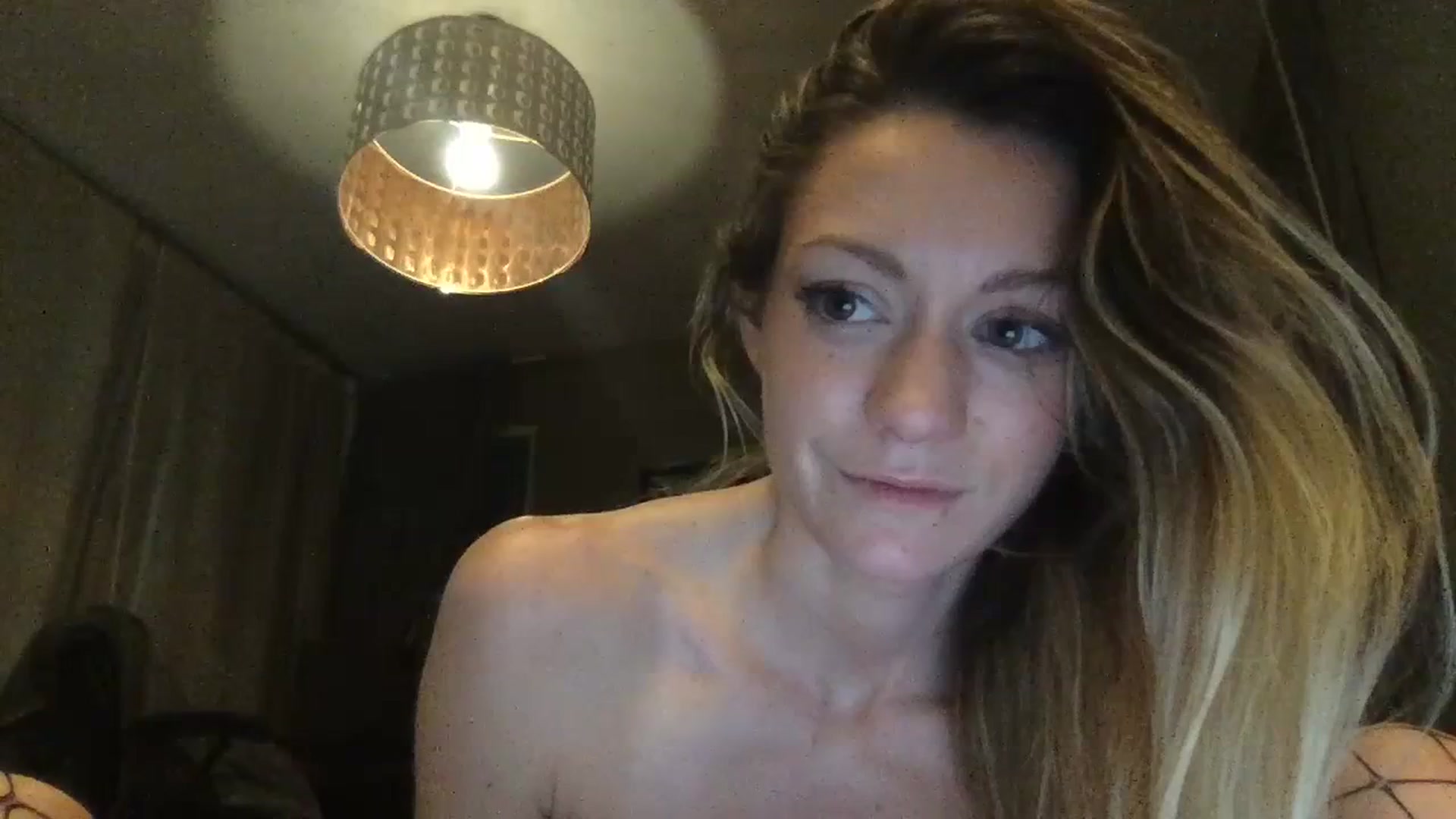 Gallery image thumbnail from TinaColbyCams's myfreecams stream on, 02/04/2024, 10:19 image 16 of 20