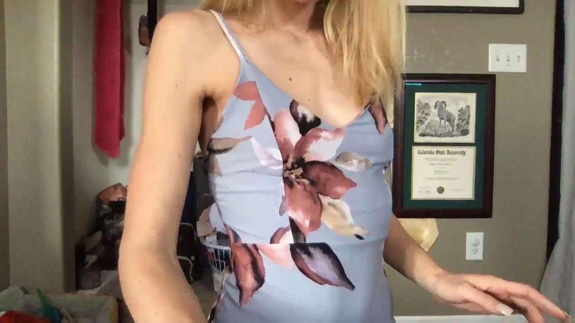Gallery image thumbnail from TinaColbyCams's myfreecams stream on, 02/07/2024, 20:23 image 15 of 20