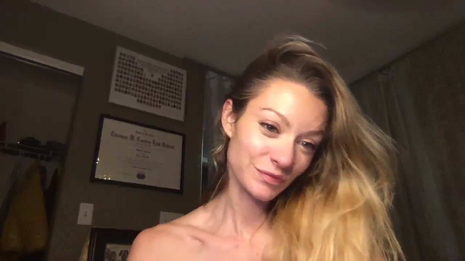 Gallery image thumbnail from TinaColbyCams's myfreecams stream on, 02/09/2024, 08:24 image 15 of 20