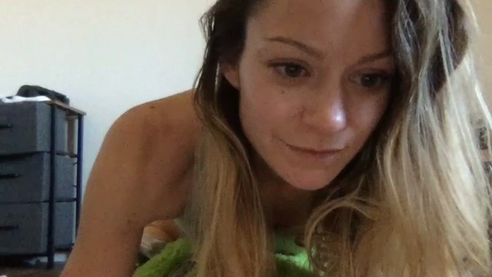 Gallery image thumbnail from TinaColbyCams's myfreecams stream on, 03/02/2024, 23:10 image 18 of 20