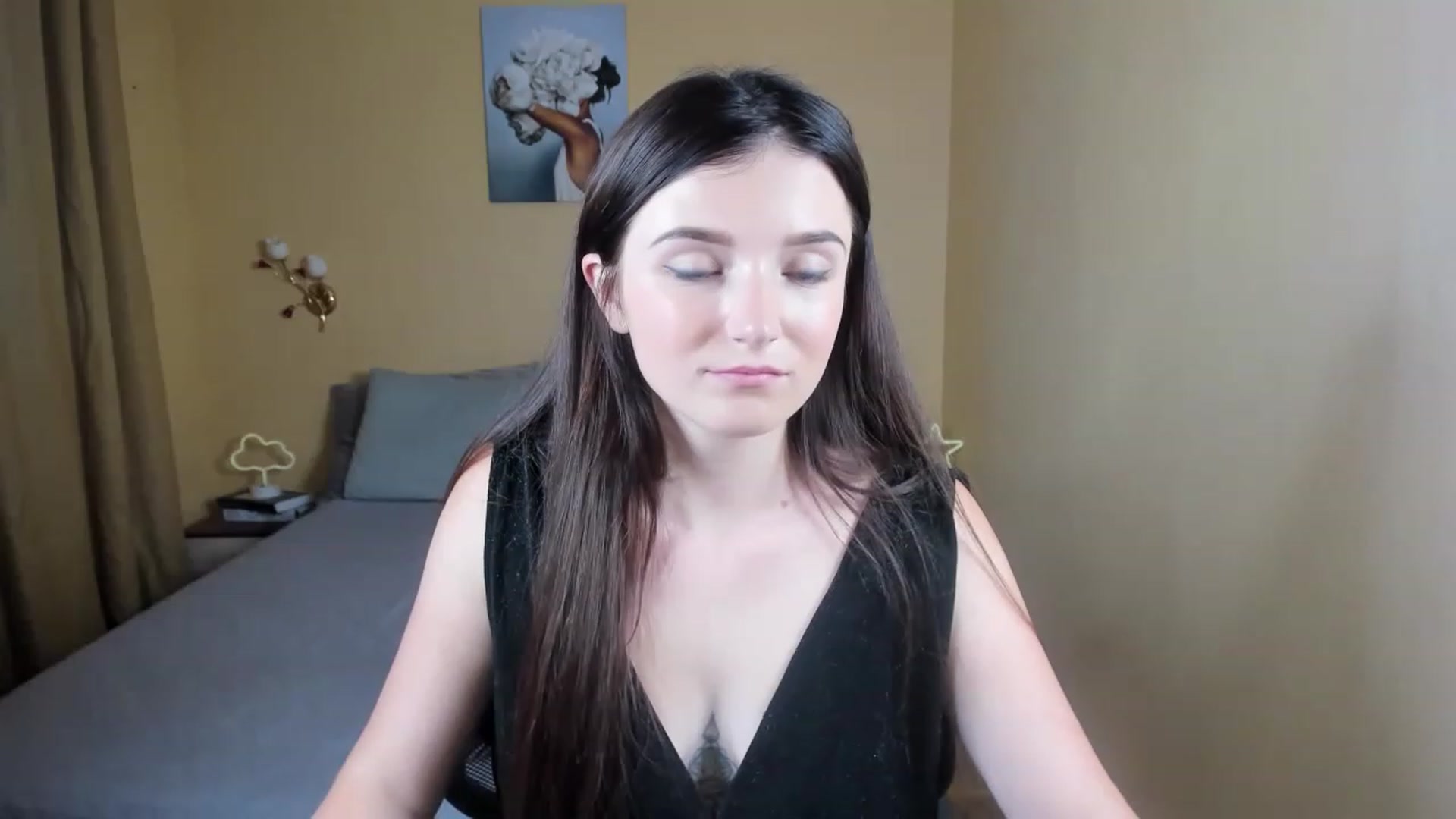 Gallery image thumbnail from TinaFerrell's myfreecams stream on, 06/05/2023, 23:18 image 7 of 20