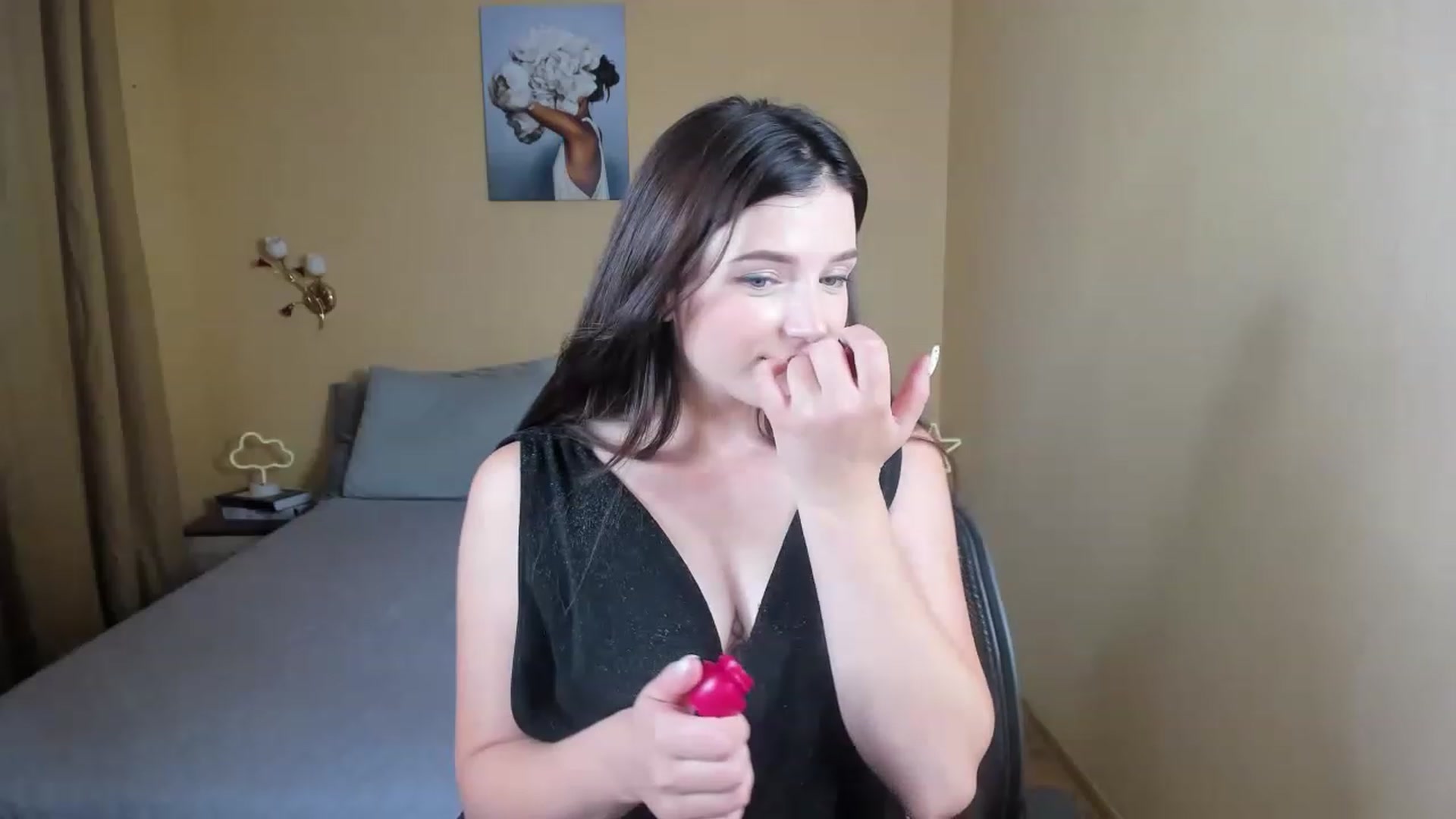 Gallery image thumbnail from TinaFerrell's myfreecams stream on, 06/05/2023, 23:54 image 10 of 20