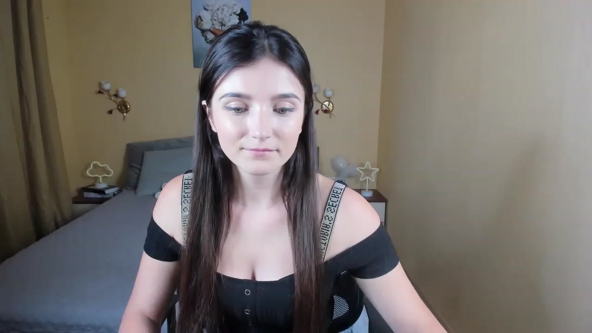 Gallery image thumbnail from TinaFerrell's myfreecams stream on, 06/07/2023, 19:34 image 5 of 20