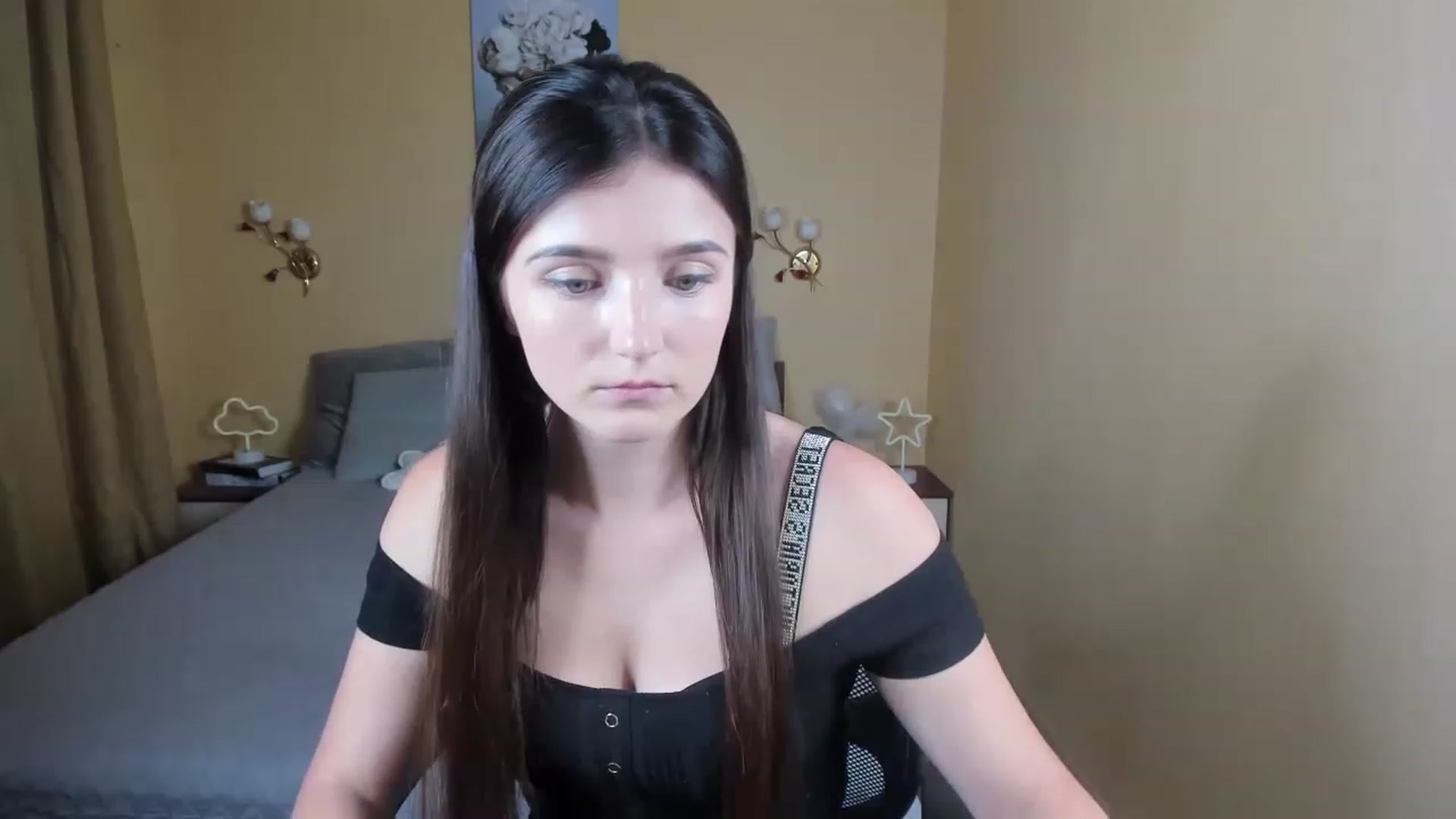 Gallery image thumbnail from TinaFerrell's myfreecams stream on, 06/07/2023, 19:34 image 2 of 20