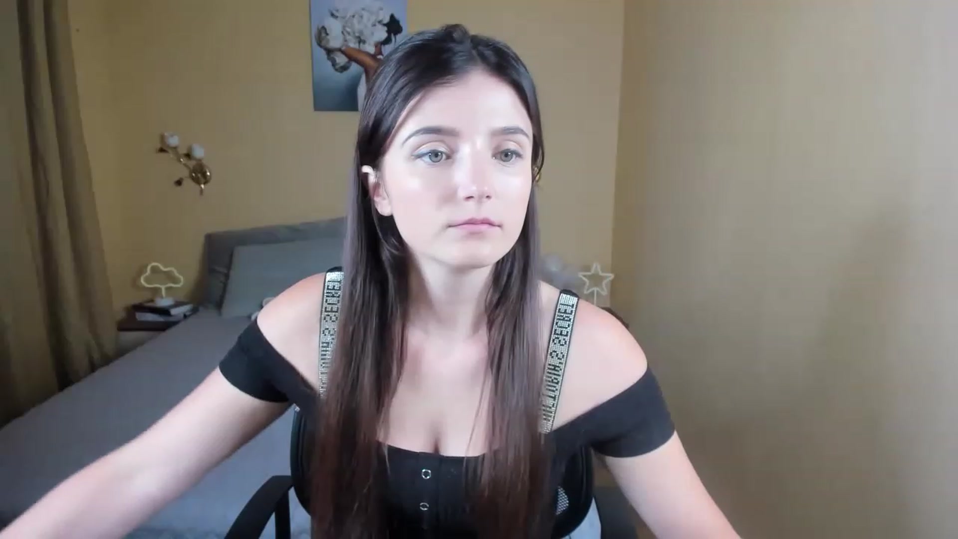 Gallery image thumbnail from TinaFerrell's myfreecams stream on, 06/07/2023, 19:34 image 6 of 20