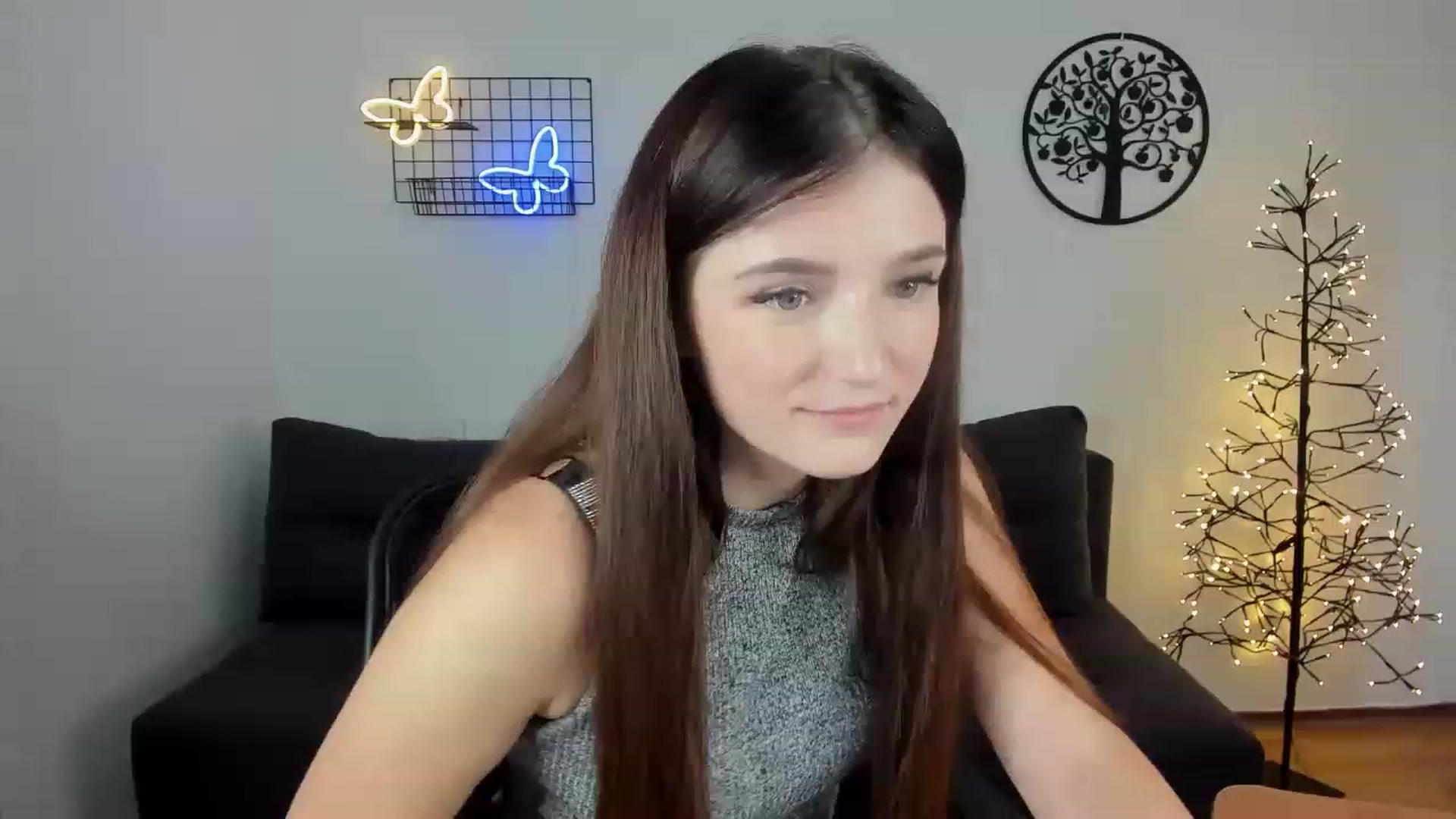 Gallery image thumbnail from TinaFerrell's myfreecams stream on, 07/11/2023, 14:11 image 2 of 20