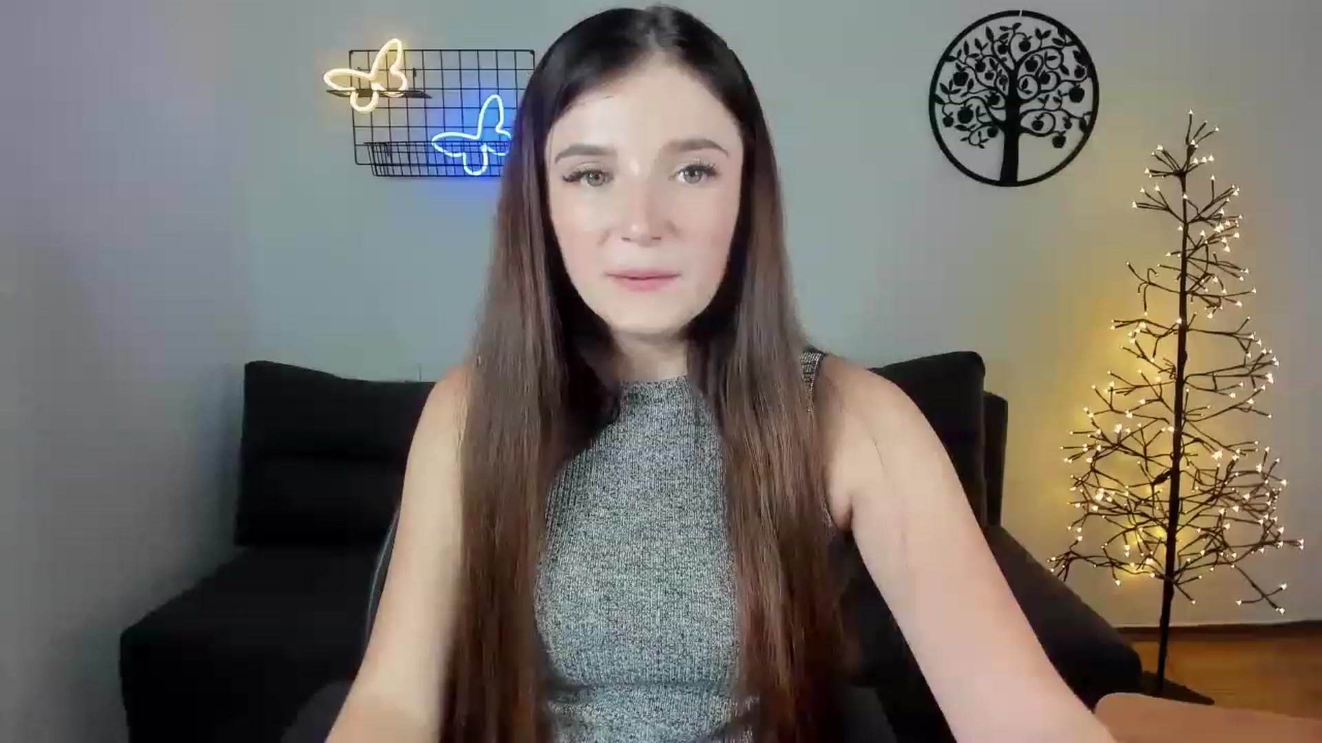 Gallery image thumbnail from TinaFerrell's myfreecams stream on, 07/11/2023, 17:37 image 5 of 20