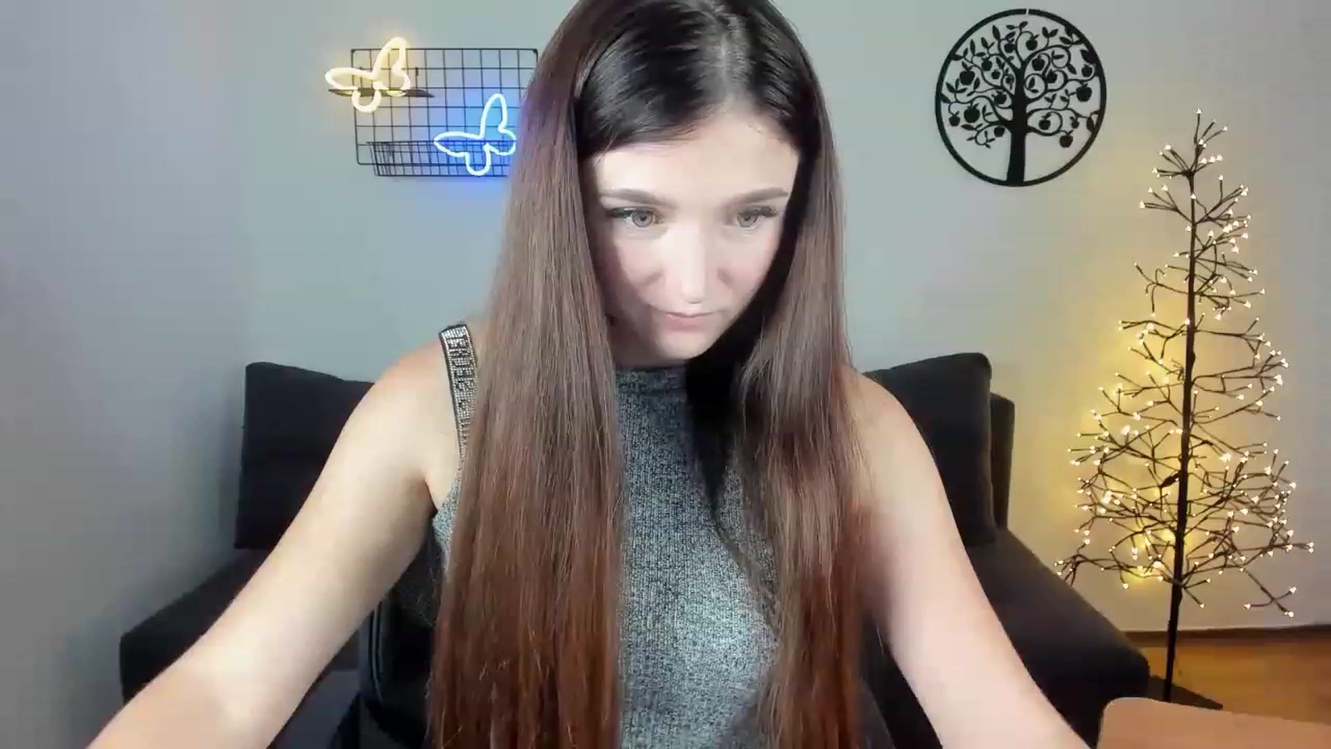 Gallery image thumbnail from TinaFerrell's myfreecams stream on, 07/11/2023, 17:37 image 7 of 20