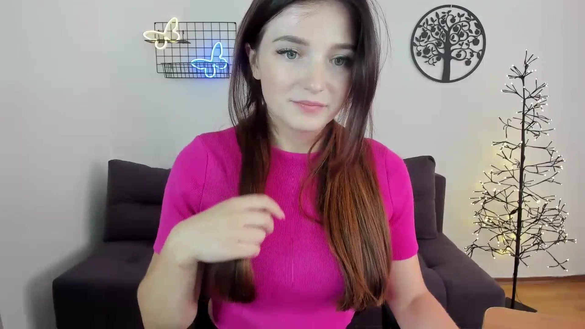 Gallery image thumbnail from TinaFerrell's myfreecams stream on, 07/12/2023, 08:27 image 17 of 20