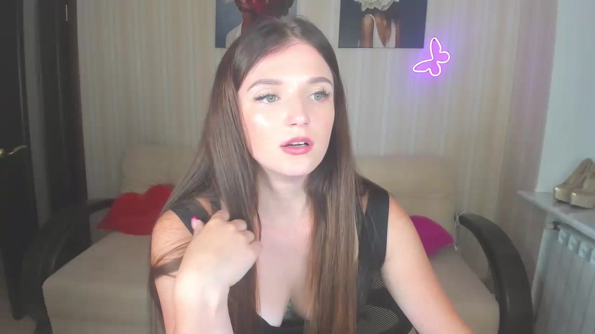 Gallery image thumbnail from TinaFerrell's myfreecams stream on, 07/17/2023, 02:47 image 3 of 20