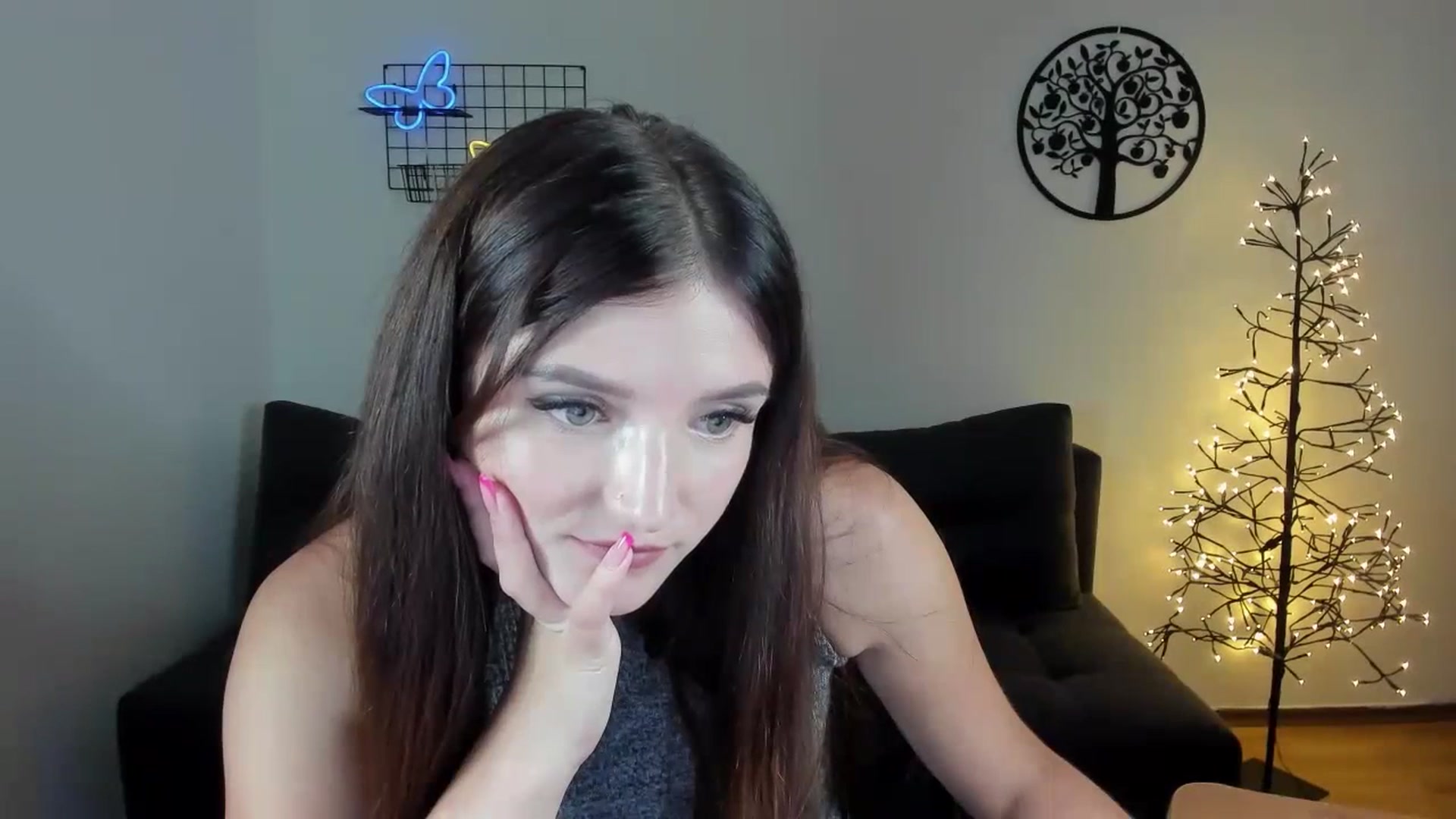 Gallery image thumbnail from TinaFerrell's myfreecams stream on, 07/17/2023, 20:09 image 10 of 20