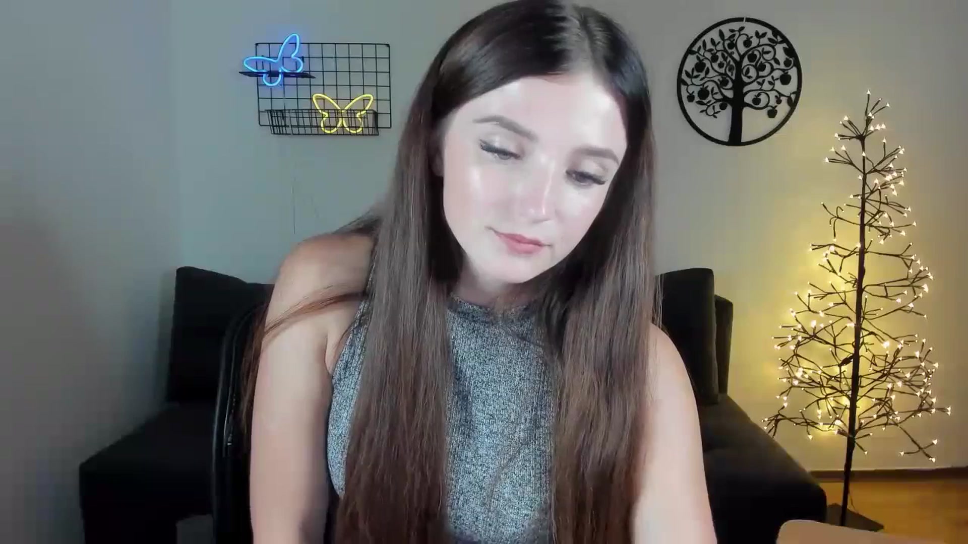 Gallery image thumbnail from TinaFerrell's myfreecams stream on, 07/17/2023, 23:23 image 3 of 20