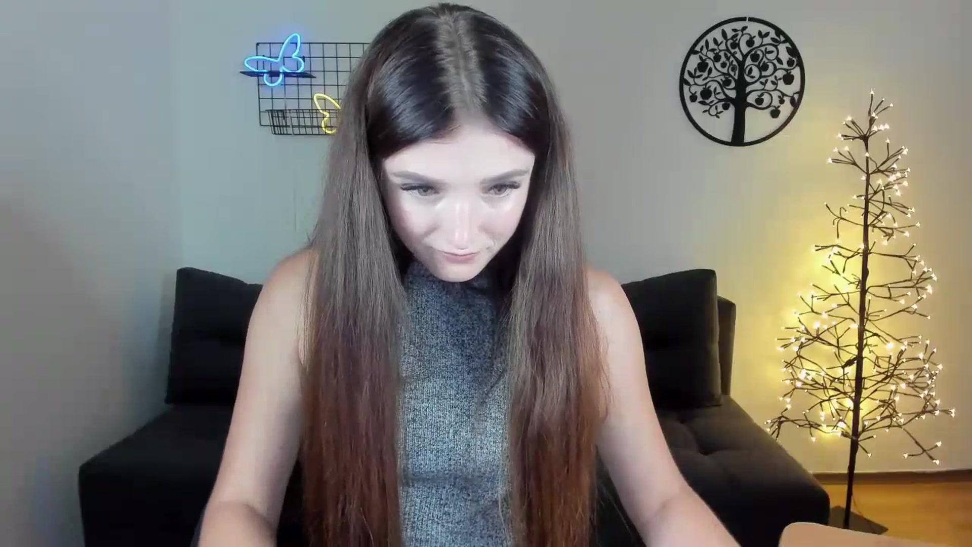 Gallery image thumbnail from TinaFerrell's myfreecams stream on, 07/17/2023, 23:23 image 7 of 20