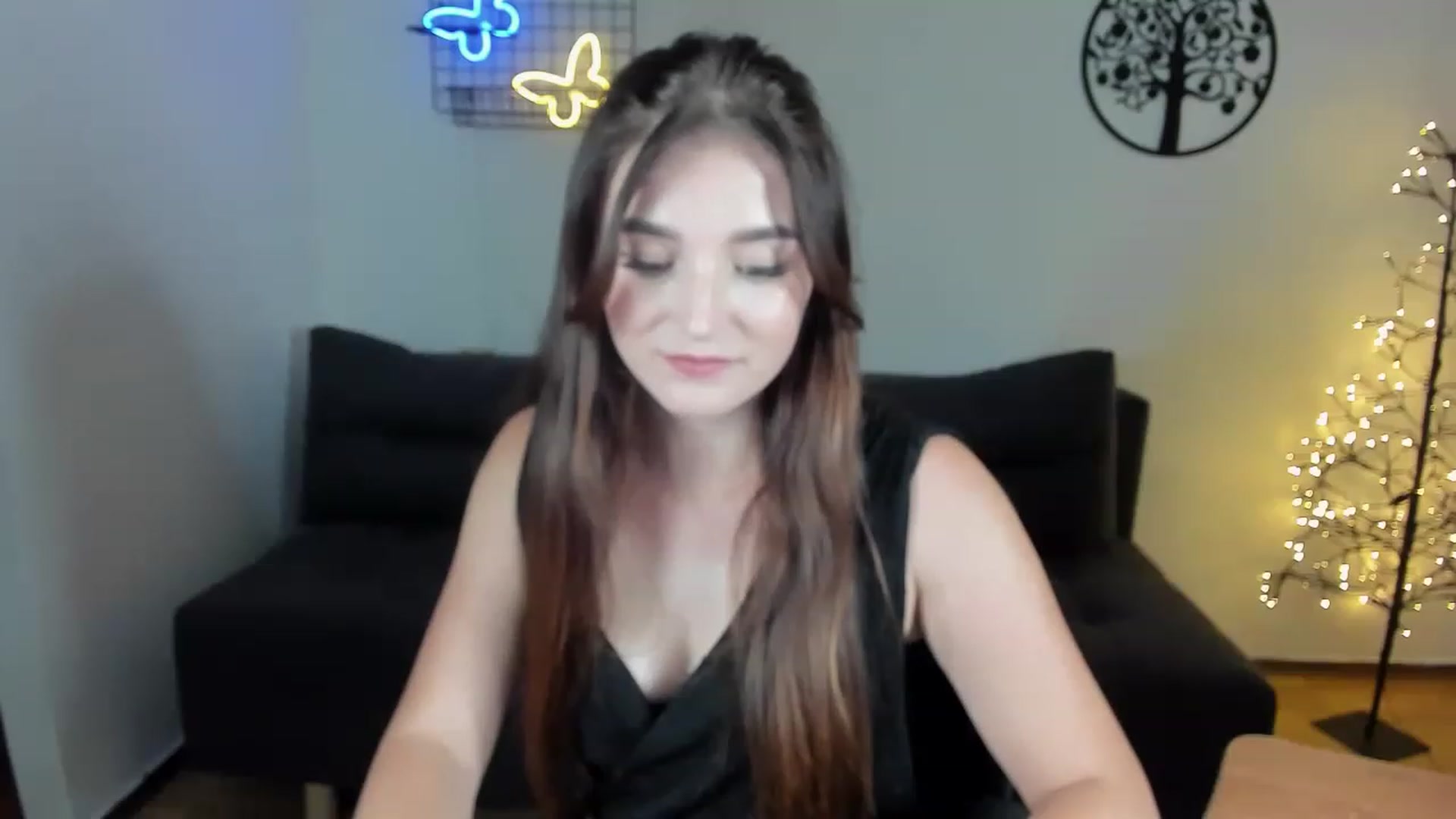 Gallery image thumbnail from TinaFerrell's myfreecams stream on, 07/27/2023, 19:53 image 14 of 20