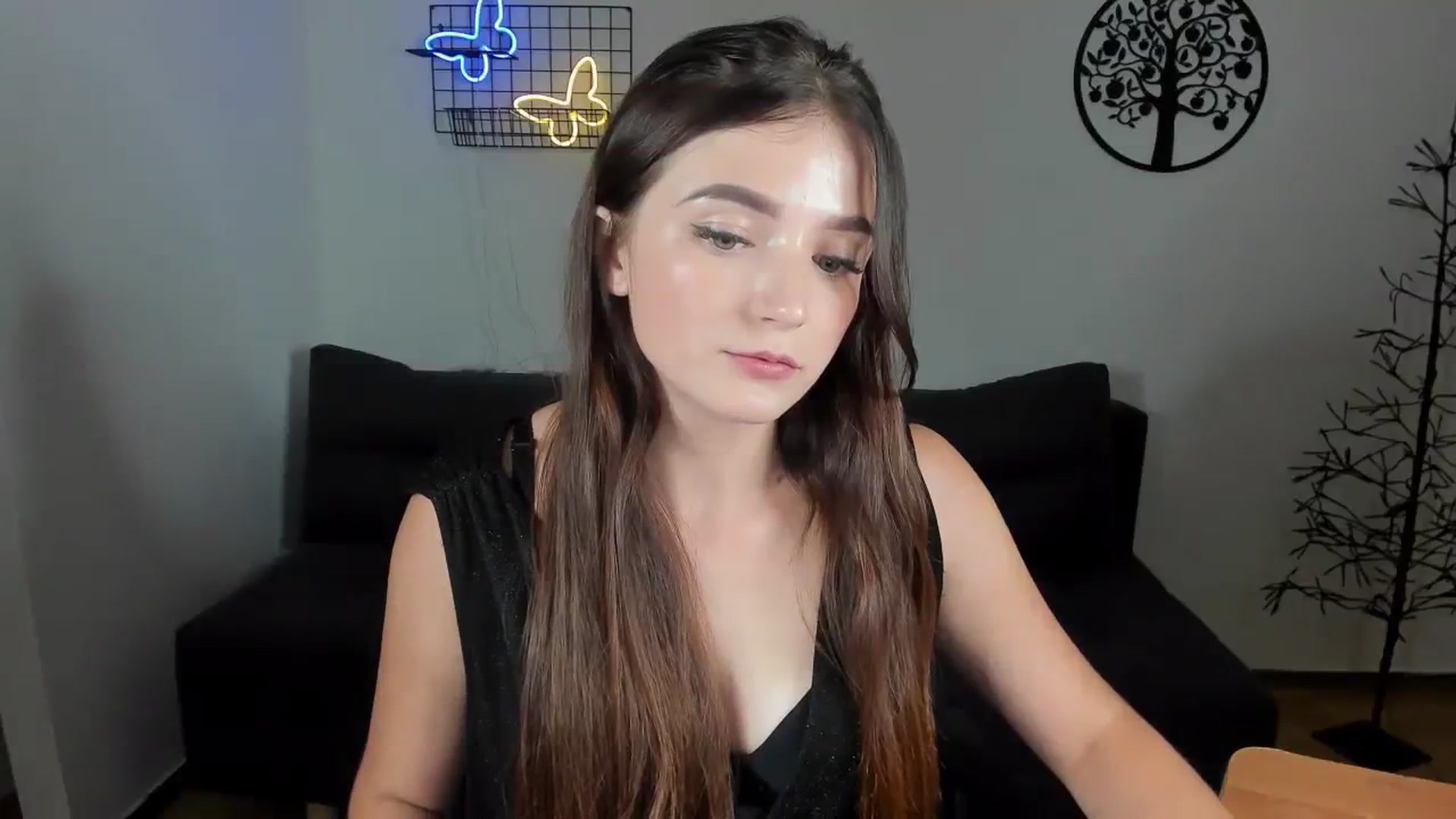 Gallery image thumbnail from TinaFerrell's myfreecams stream on, 07/27/2023, 23:14 image 9 of 20