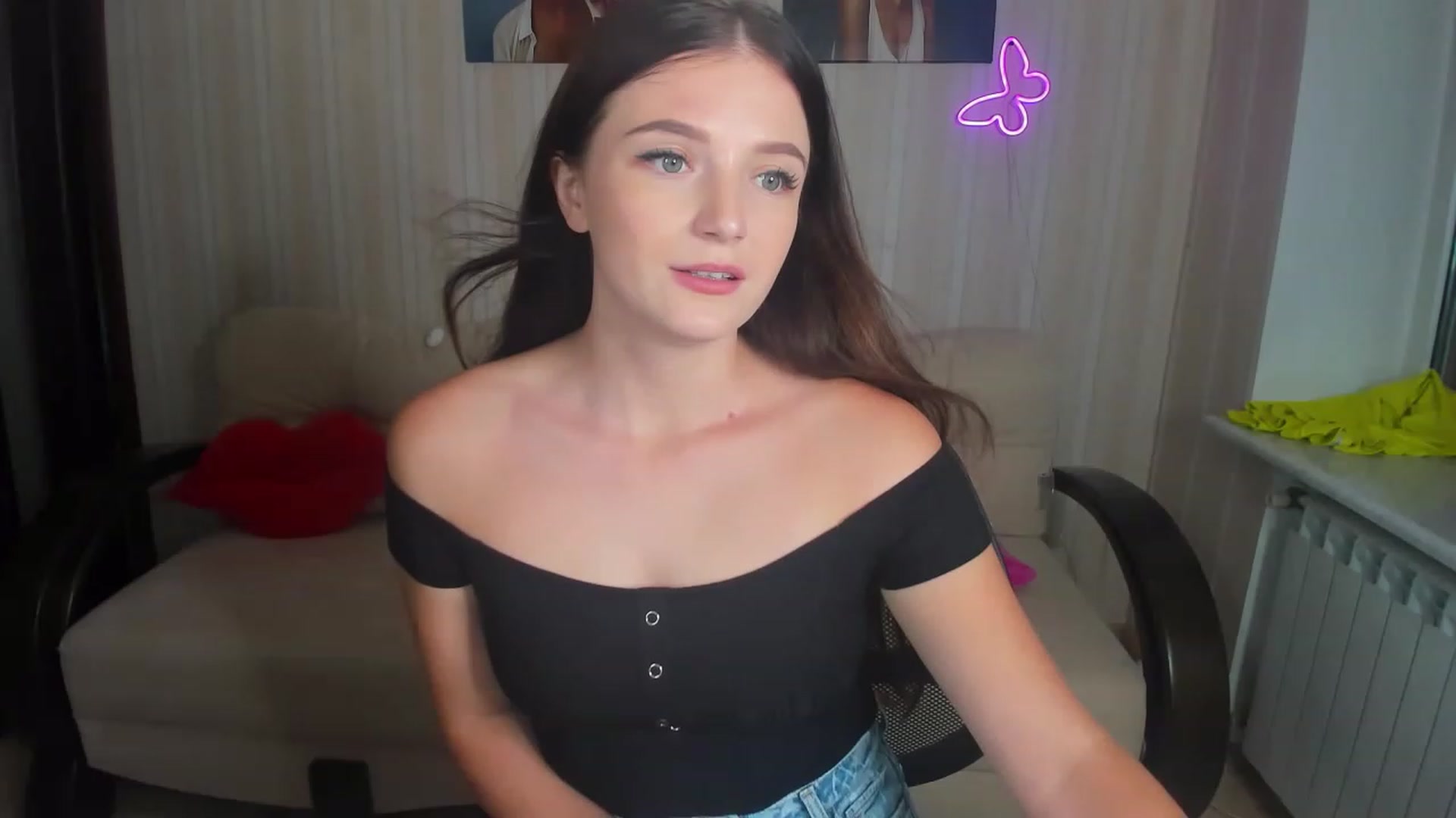 Gallery image thumbnail from TinaFerrell's myfreecams stream on, 07/29/2023, 15:35 image 5 of 20