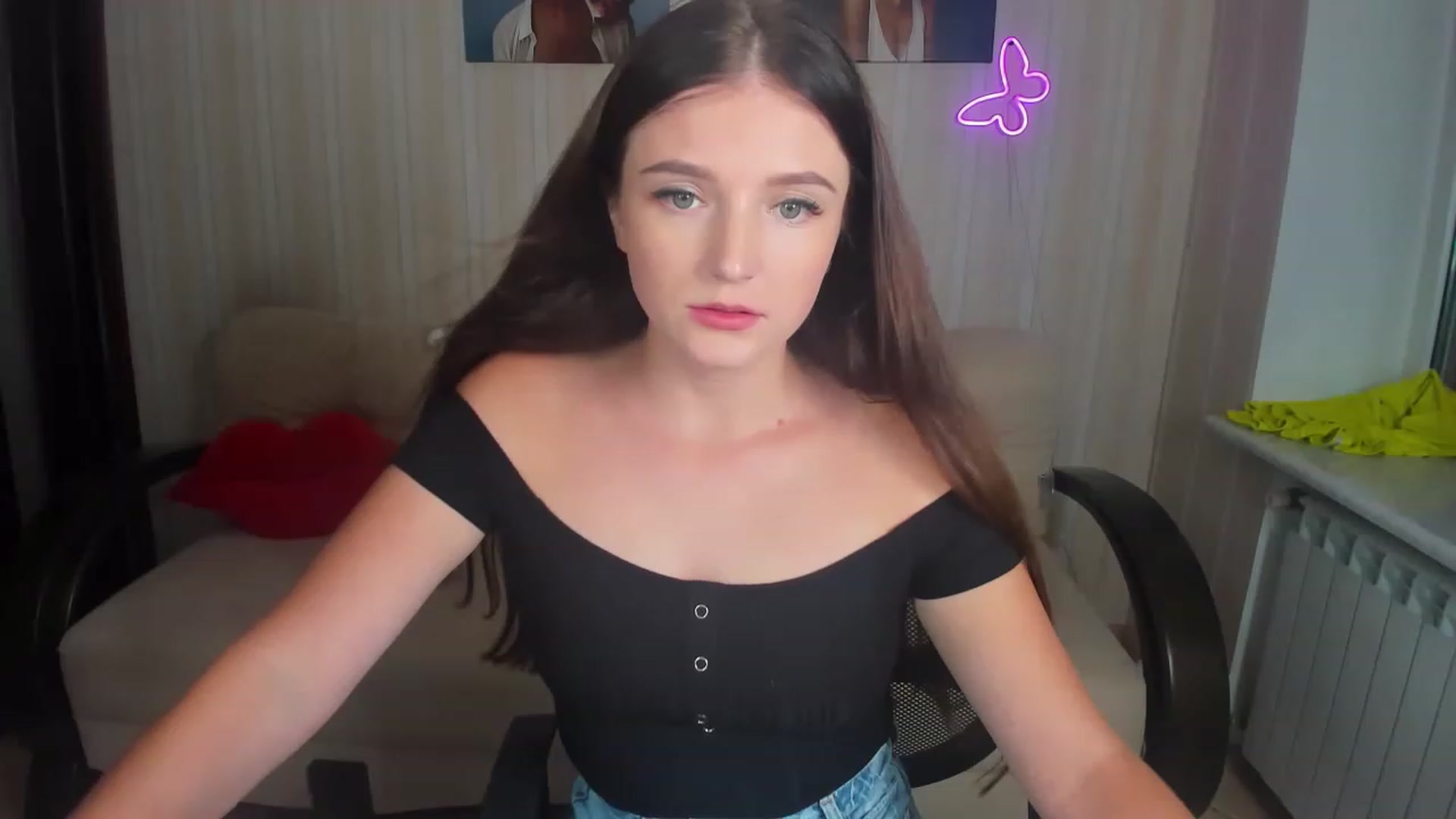 Gallery image thumbnail from TinaFerrell's myfreecams stream on, 07/29/2023, 15:35 image 3 of 20