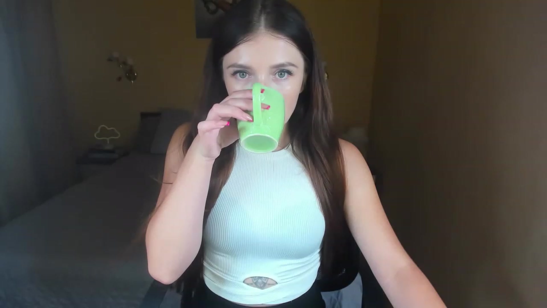 Gallery image thumbnail from TinaFerrell's myfreecams stream on, 07/31/2023, 19:19 image 6 of 20