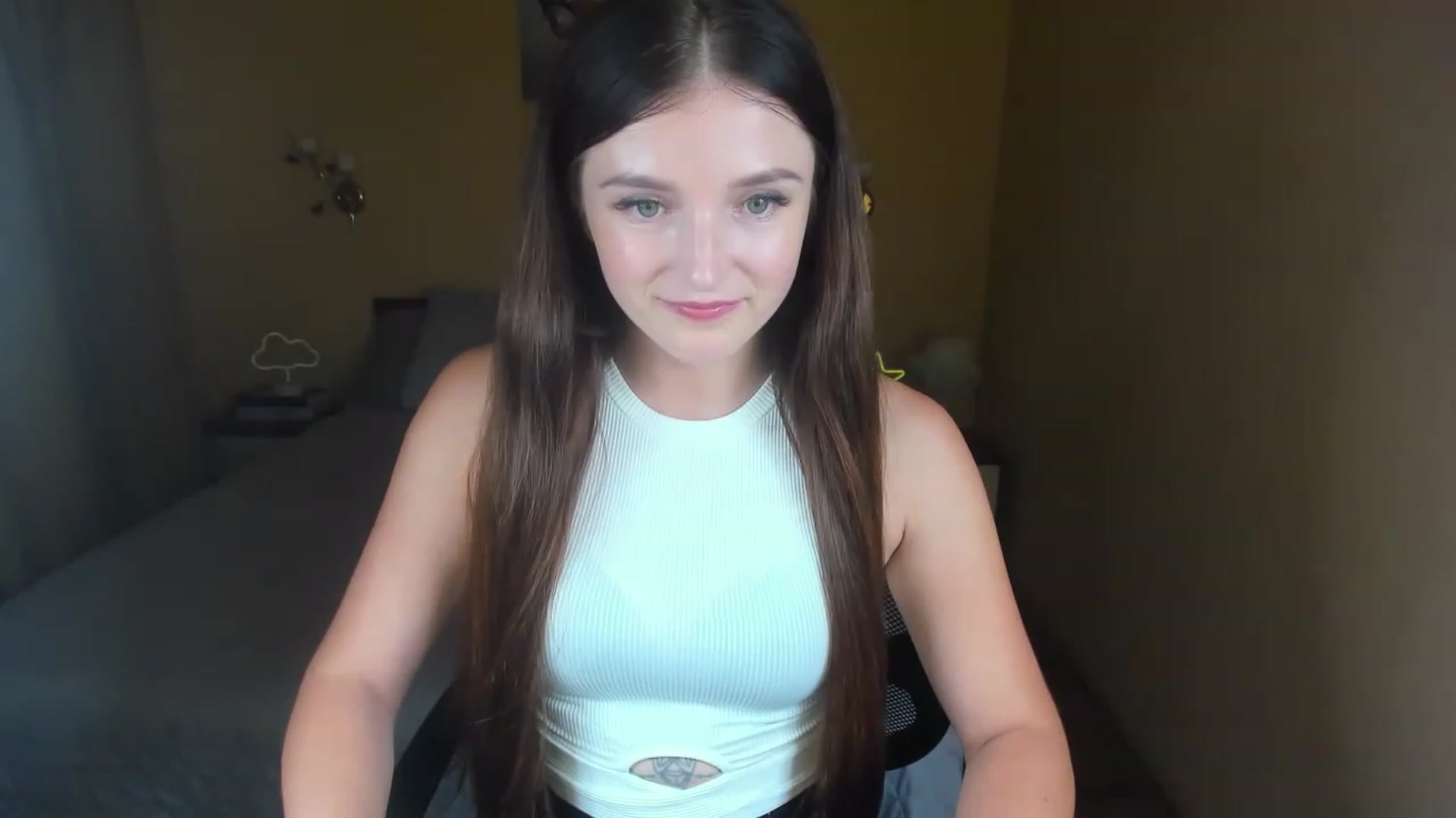 Gallery image thumbnail from TinaFerrell's myfreecams stream on, 07/31/2023, 19:19 image 10 of 20