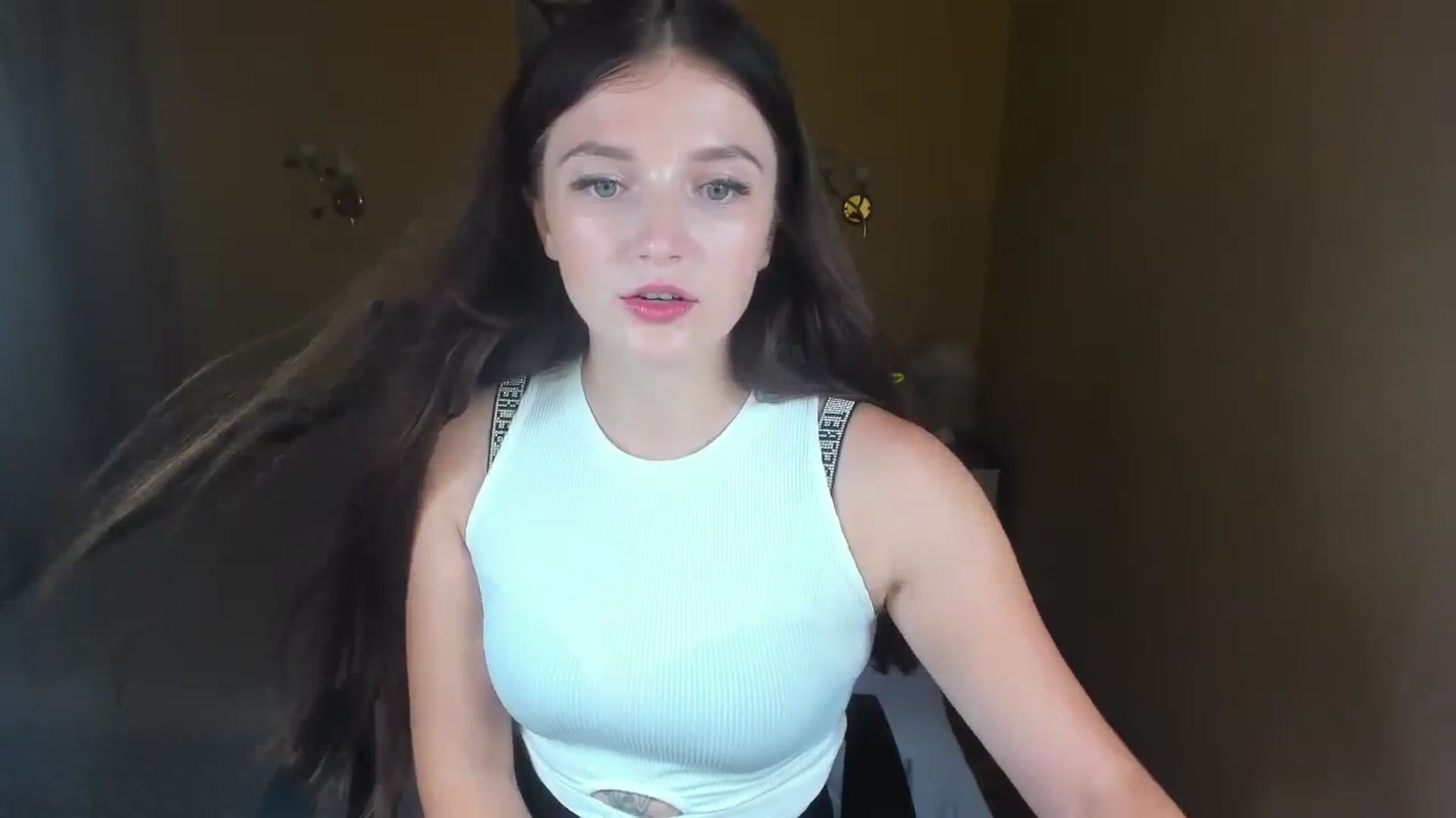 Gallery image thumbnail from TinaFerrell's myfreecams stream on, 07/31/2023, 22:07 image 9 of 20