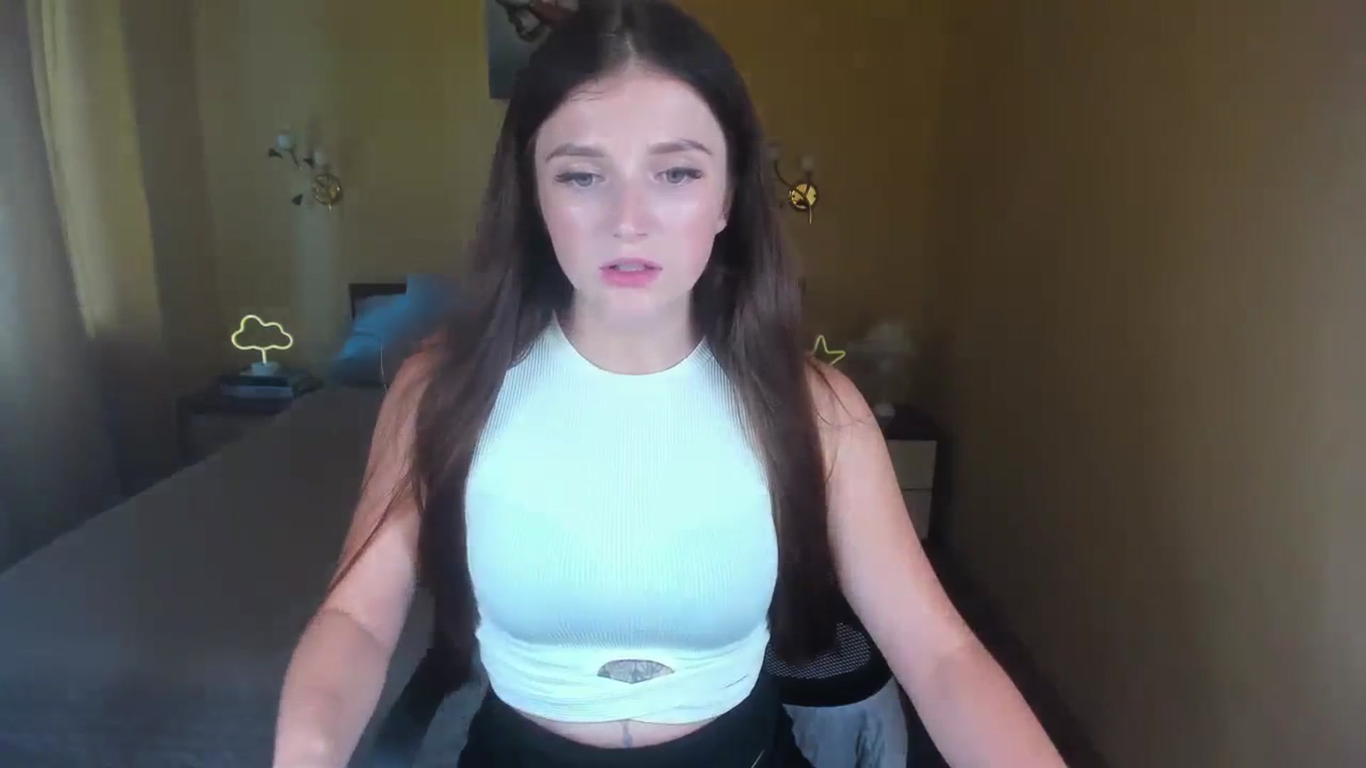 Gallery image thumbnail from TinaFerrell's myfreecams stream on, 08/01/2023, 10:24 image 13 of 20