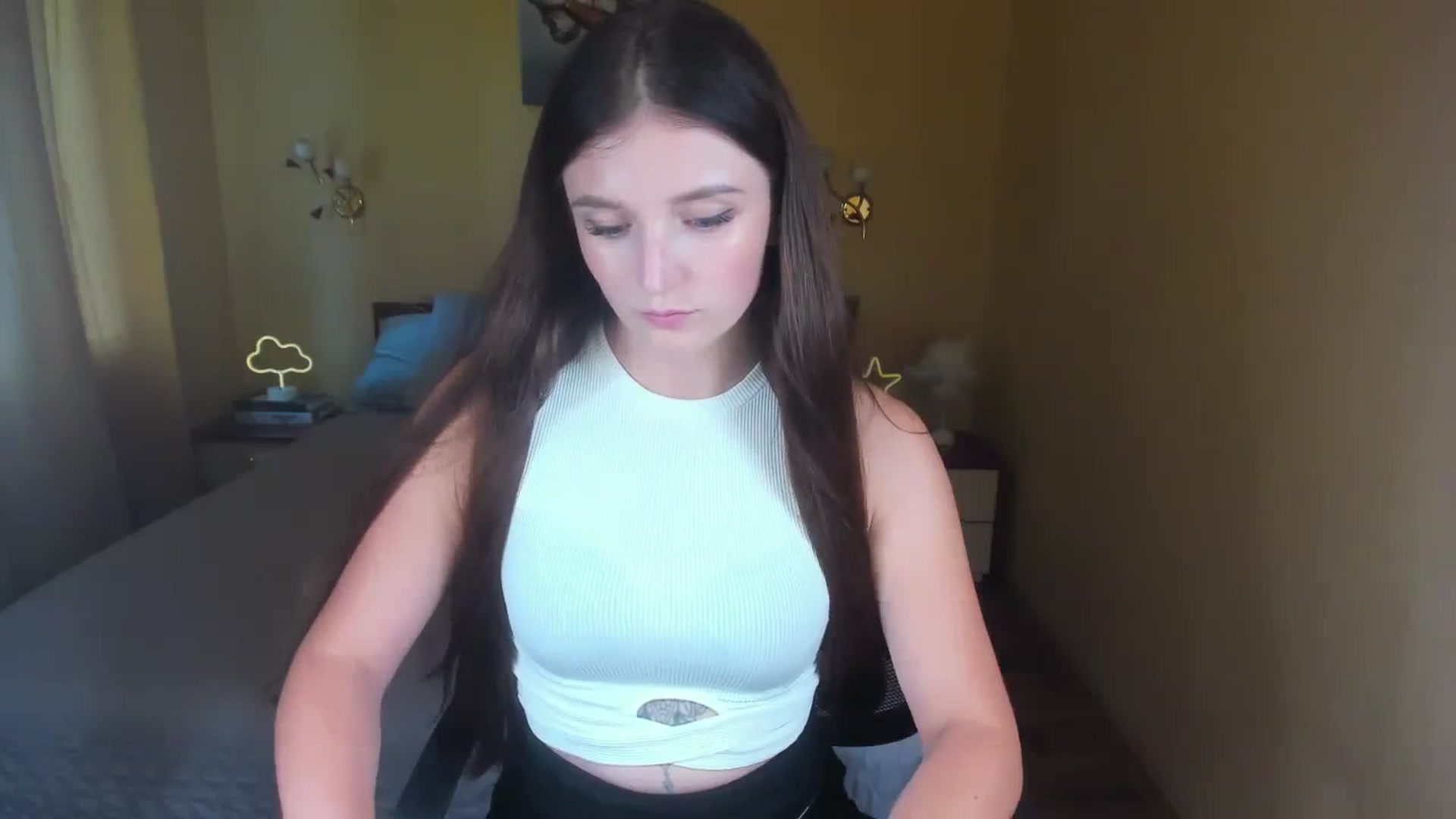 Gallery image thumbnail from TinaFerrell's myfreecams stream on, 08/01/2023, 10:24 image 15 of 20