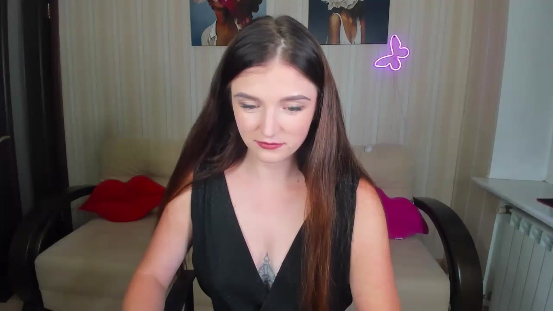 Gallery image thumbnail from TinaFerrell's myfreecams stream on, 08/04/2023, 21:22 image 16 of 20