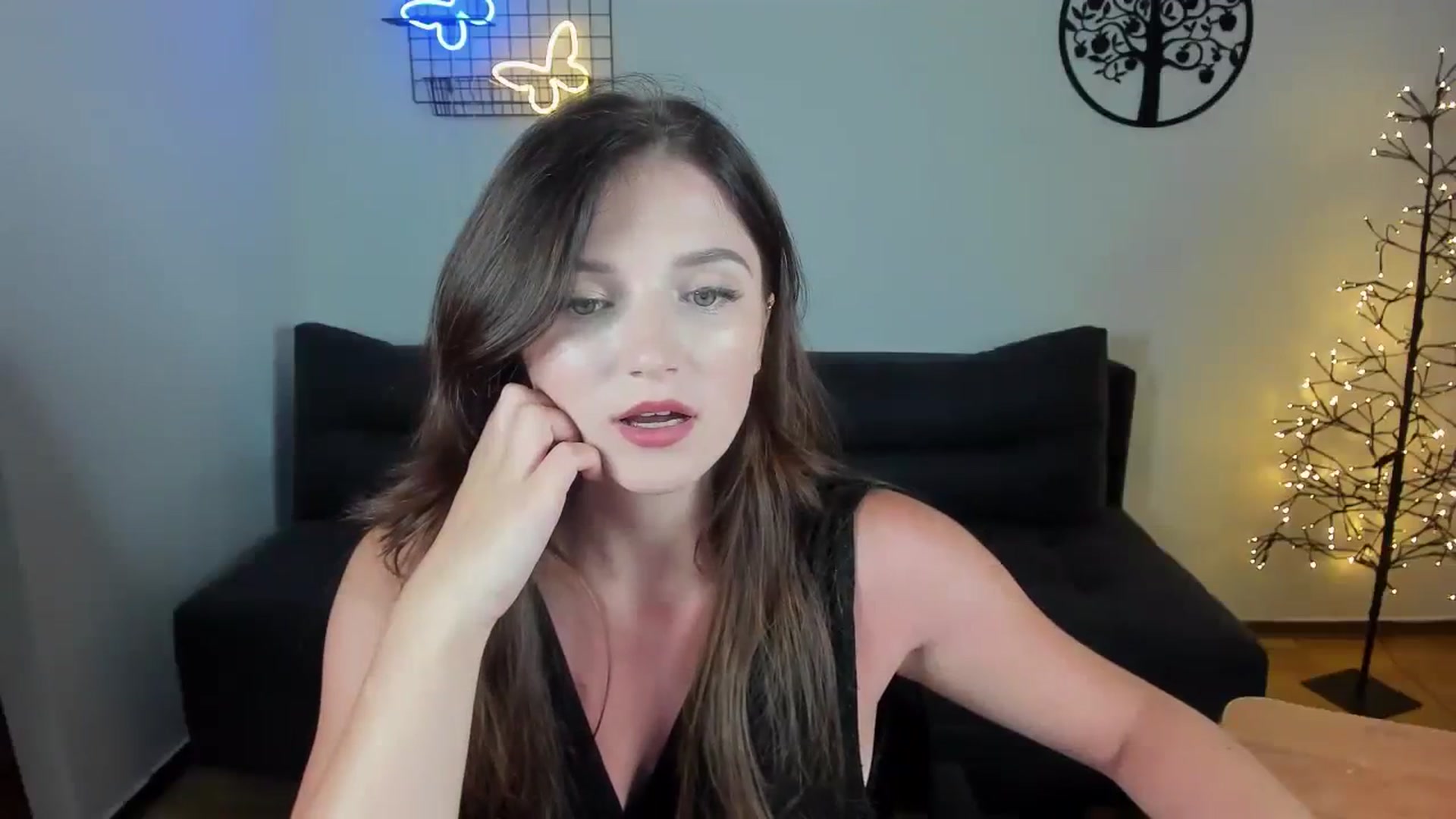 Gallery image thumbnail from TinaFerrell's myfreecams stream on, 08/05/2023, 20:29 image 5 of 20
