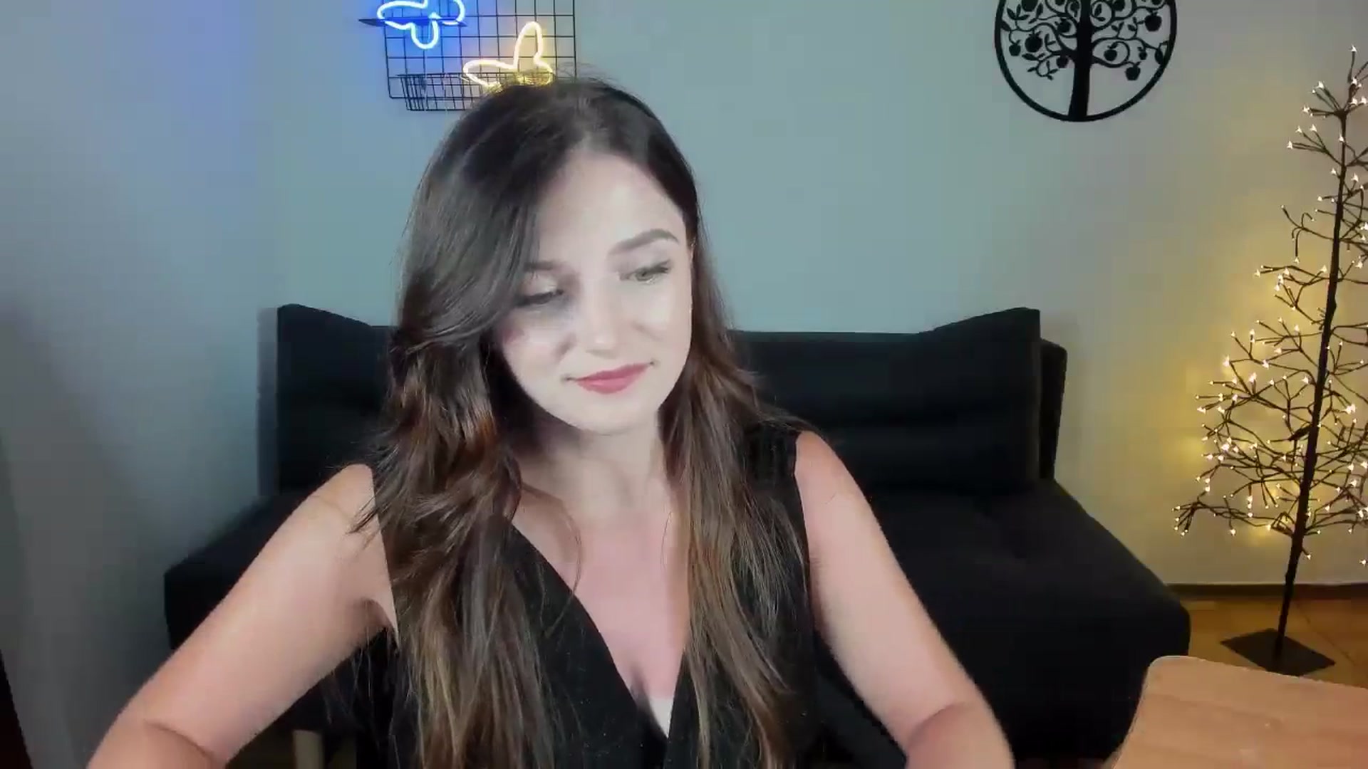 Gallery image thumbnail from TinaFerrell's myfreecams stream on, 08/05/2023, 20:29 image 4 of 20