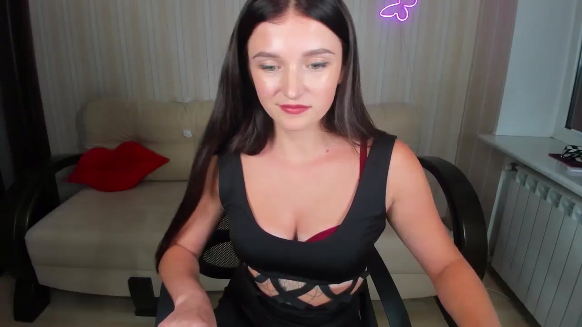 Gallery image thumbnail from TinaFerrell's myfreecams stream on, 08/13/2023, 17:01 image 7 of 20