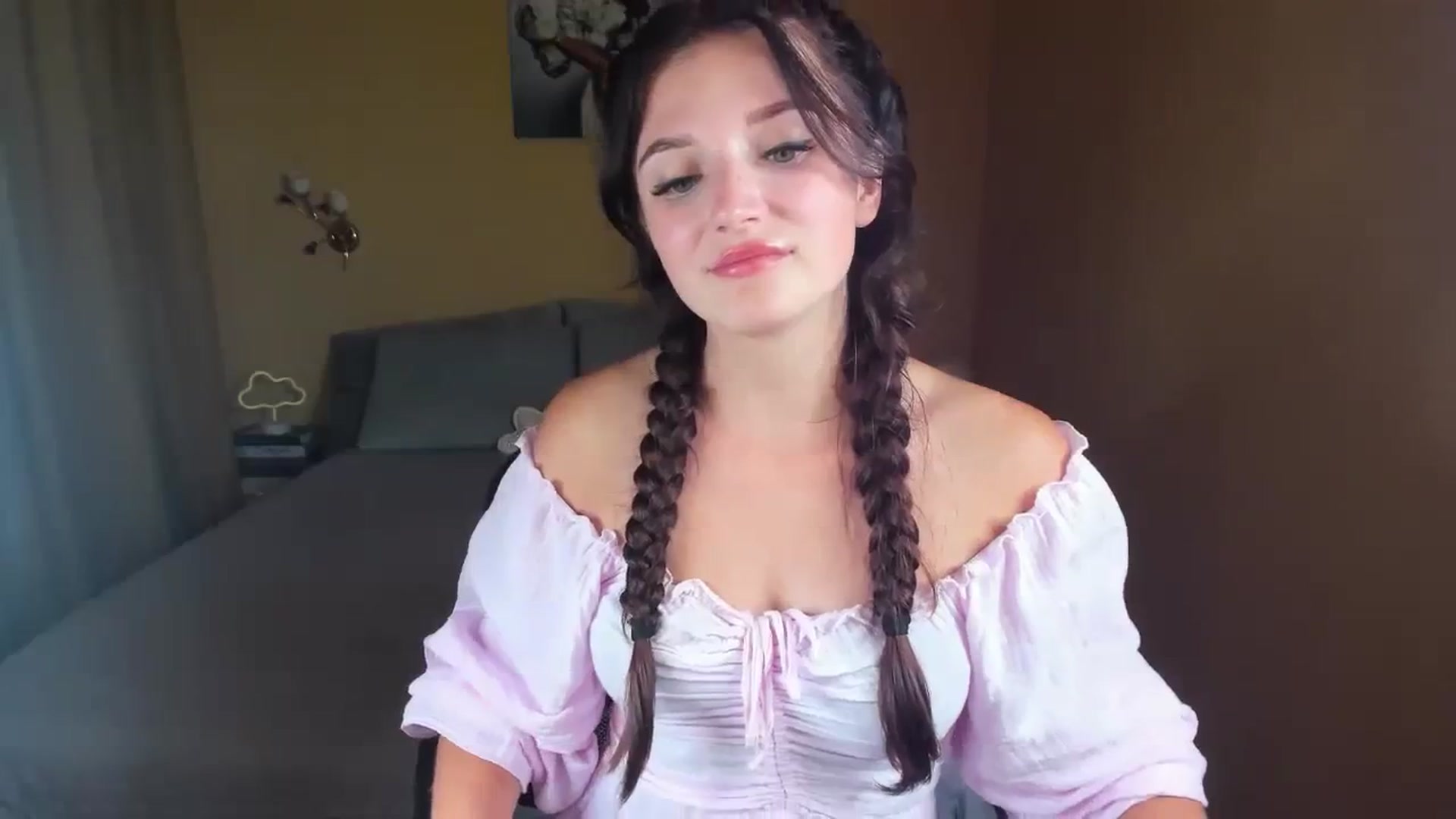 Gallery image thumbnail from TinaFerrell's myfreecams stream on, 08/15/2023, 19:22 image 10 of 20