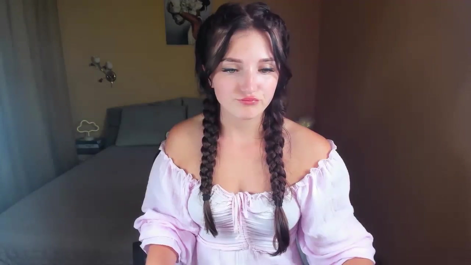 Gallery image thumbnail from TinaFerrell's myfreecams stream on, 08/15/2023, 19:22 image 20 of 20