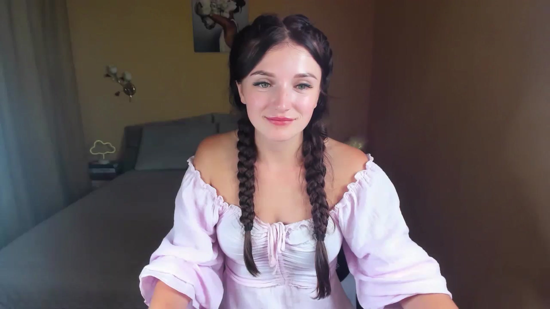 Gallery image thumbnail from TinaFerrell's myfreecams stream on, 08/15/2023, 19:22 image 2 of 20