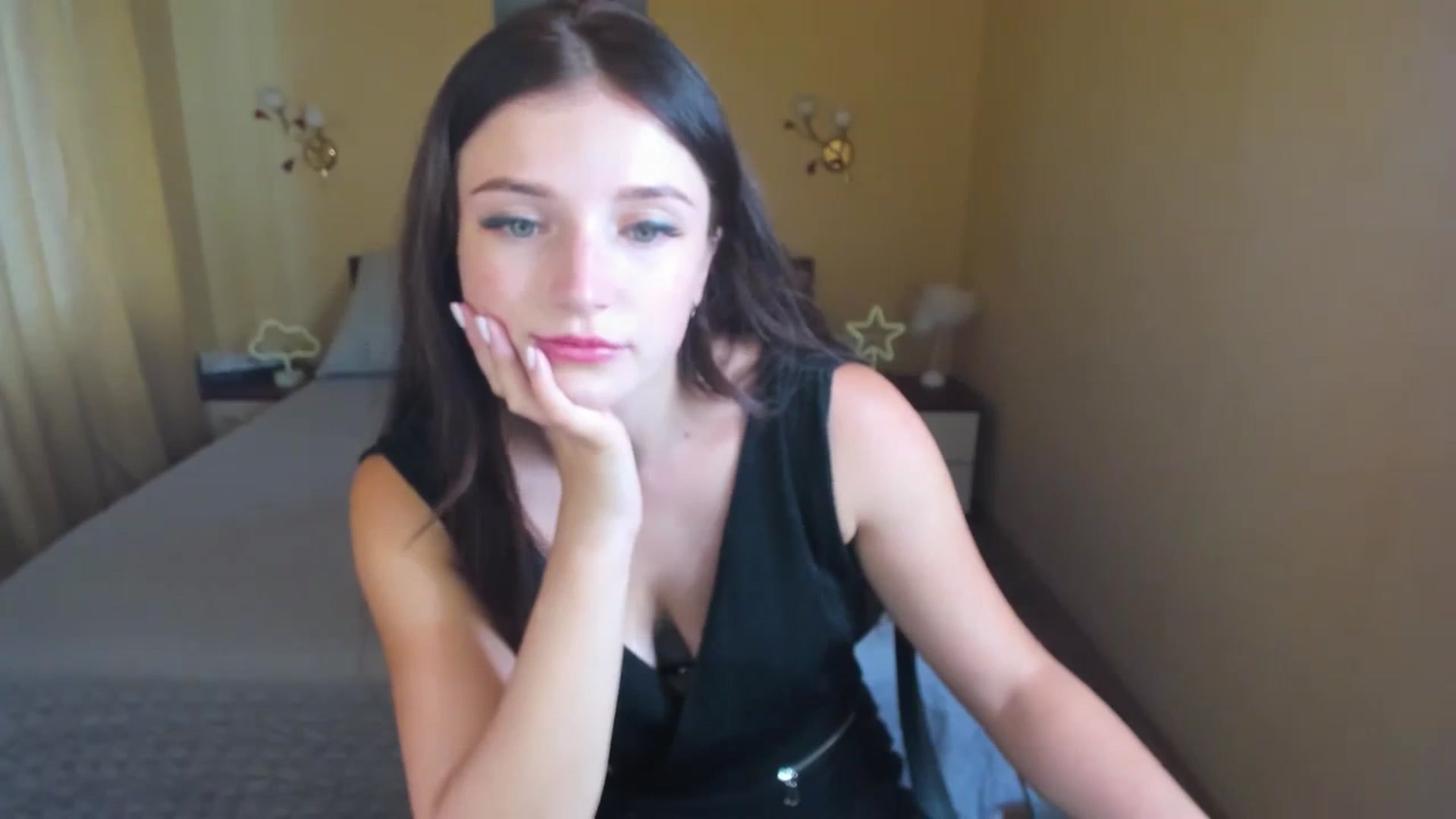 Gallery image thumbnail from TinaFerrell's myfreecams stream on, 09/01/2023, 13:37 image 15 of 20