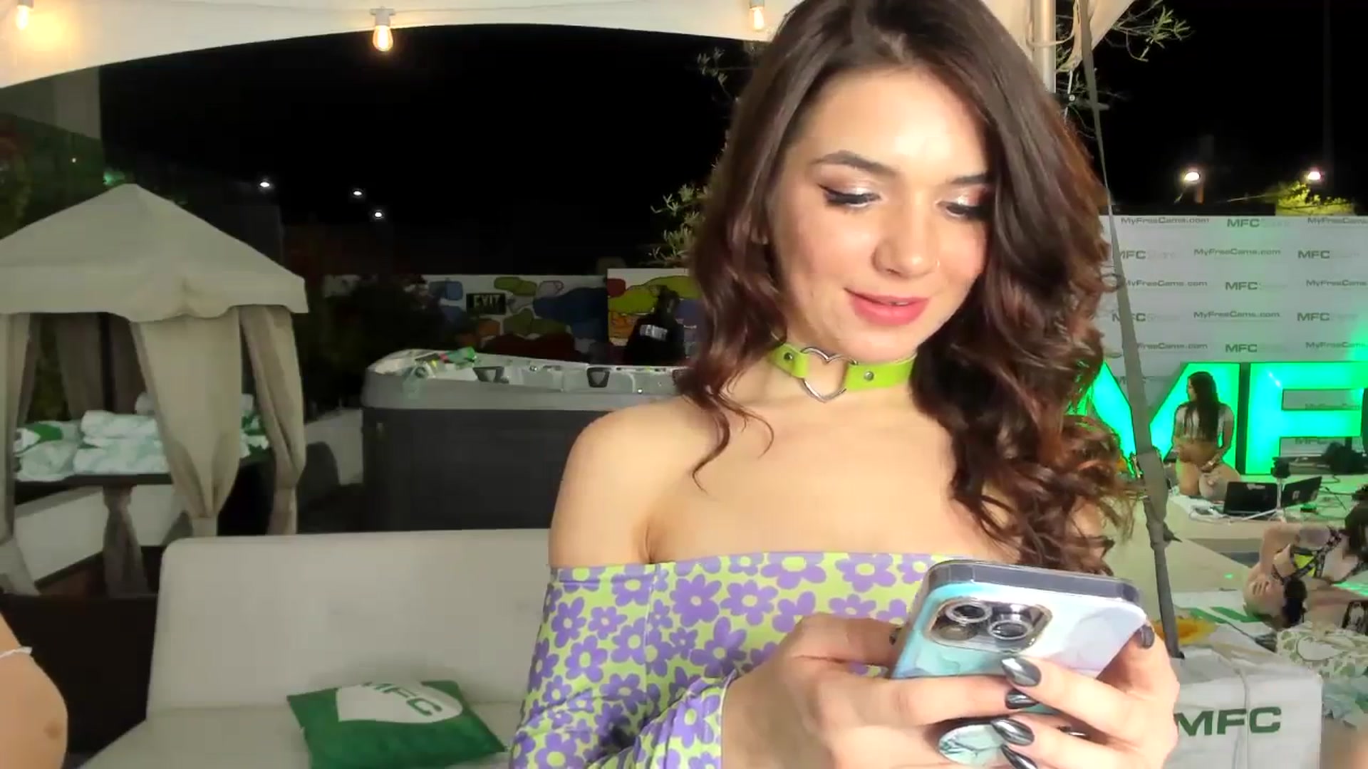 Gallery image thumbnail from TinaHale's myfreecams stream on, 10/11/2023, 06:23 image 2 of 20