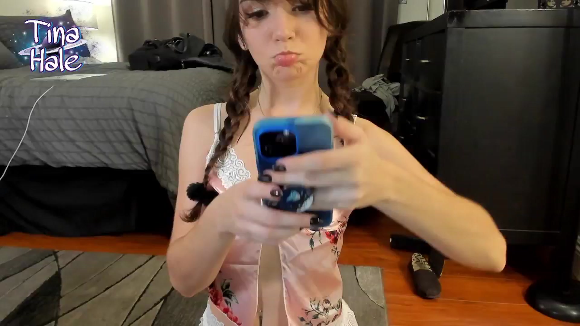 Gallery image thumbnail from TinaHale's myfreecams stream on, 09/22/2024, 07:34 image 1 of 20