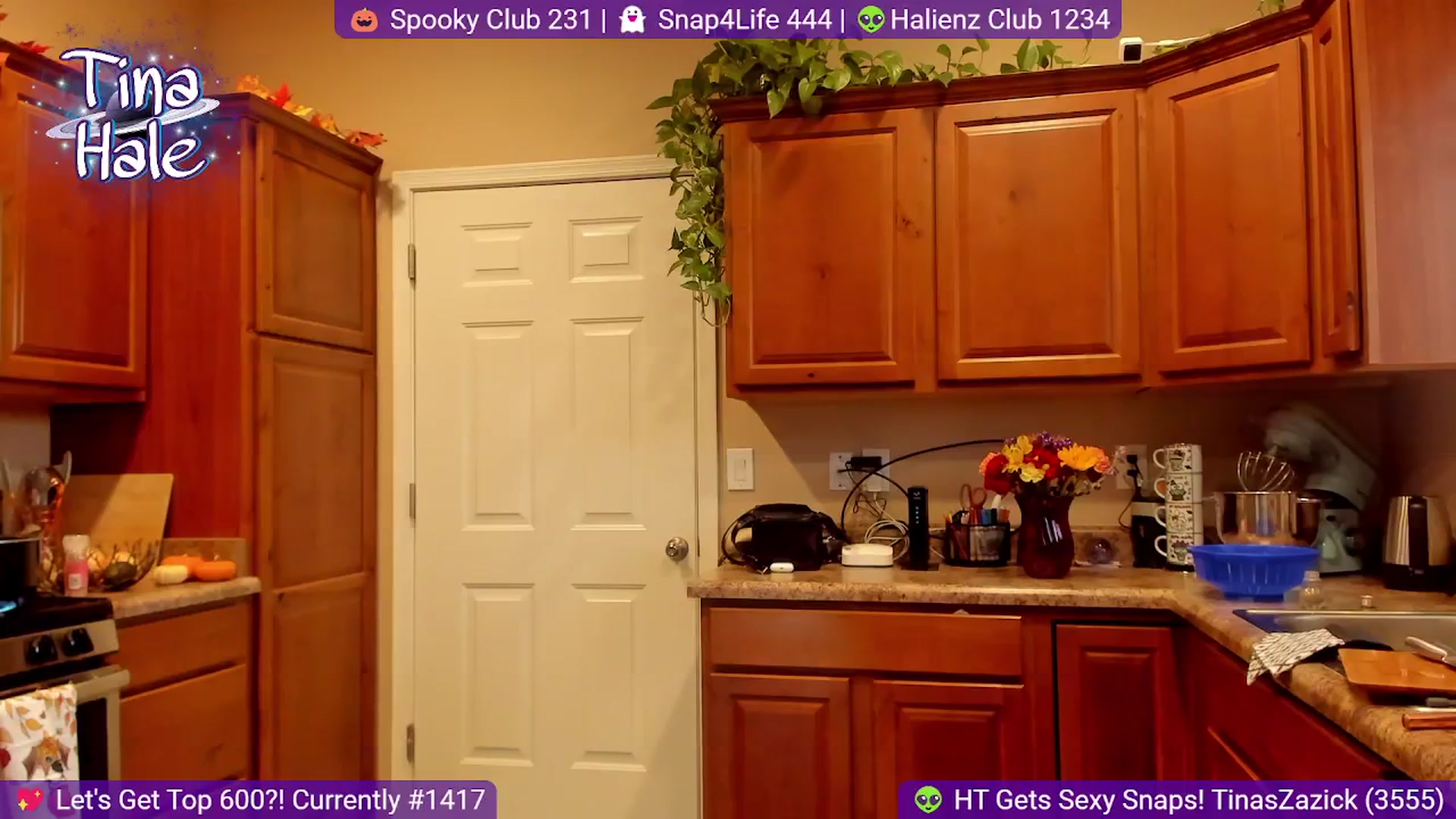 Gallery image thumbnail from TinaHale's myfreecams stream on, 10/14/2024, 01:57 image 9 of 20