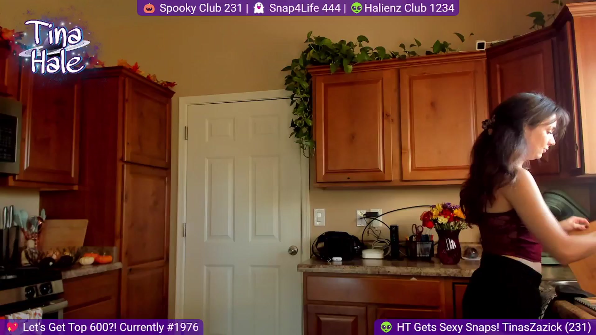 Gallery image thumbnail from TinaHale's myfreecams stream on, 10/14/2024, 01:57 image 1 of 20