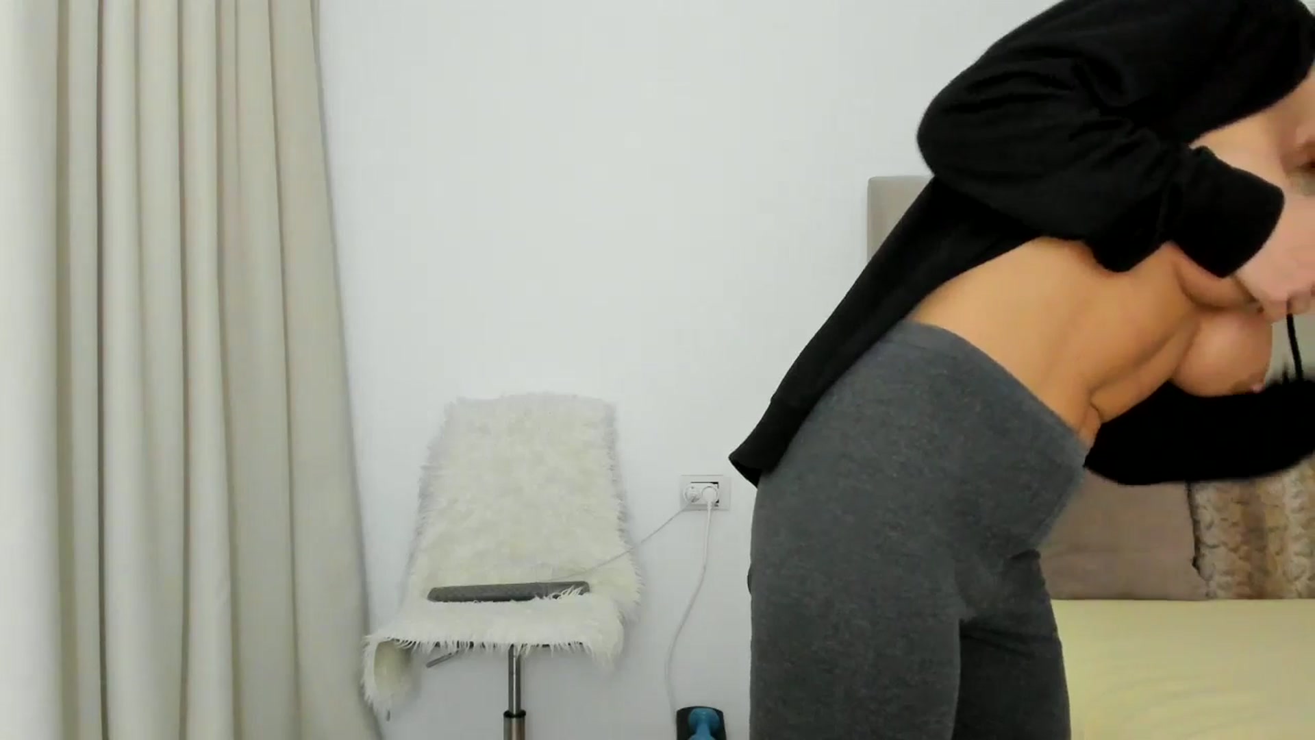 Gallery image thumbnail from TinaNTMU_'s myfreecams stream on, 01/03/2026, 21:02 image 9 of 20