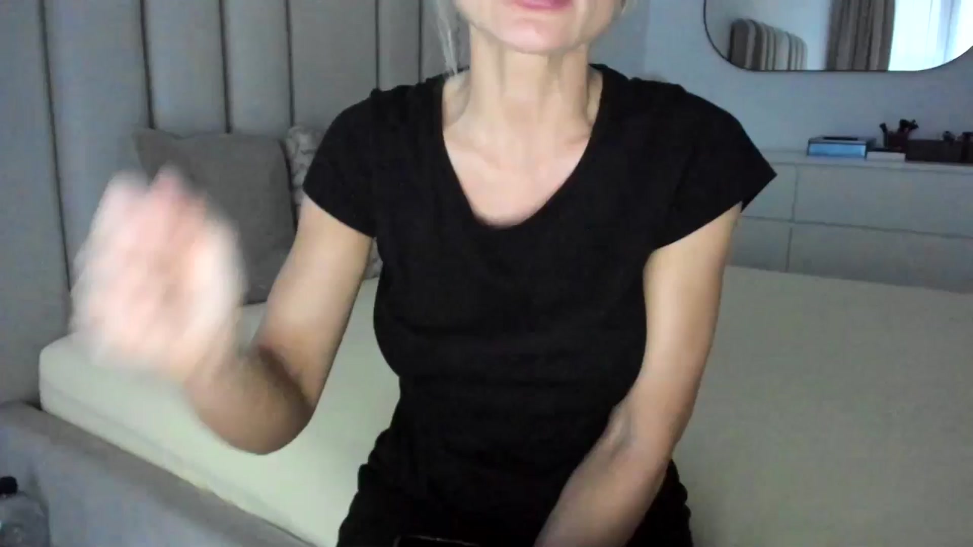 Gallery image thumbnail from TinaNTMU_'s myfreecams stream on, 01/06/2026, 17:00 image 1 of 20
