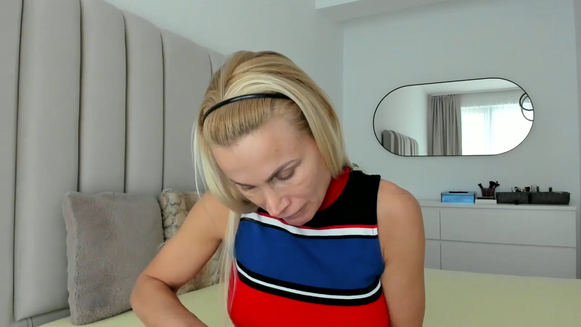 Gallery image thumbnail from TinaNTMU_'s myfreecams stream on, 01/07/2026, 13:28 image 4 of 20