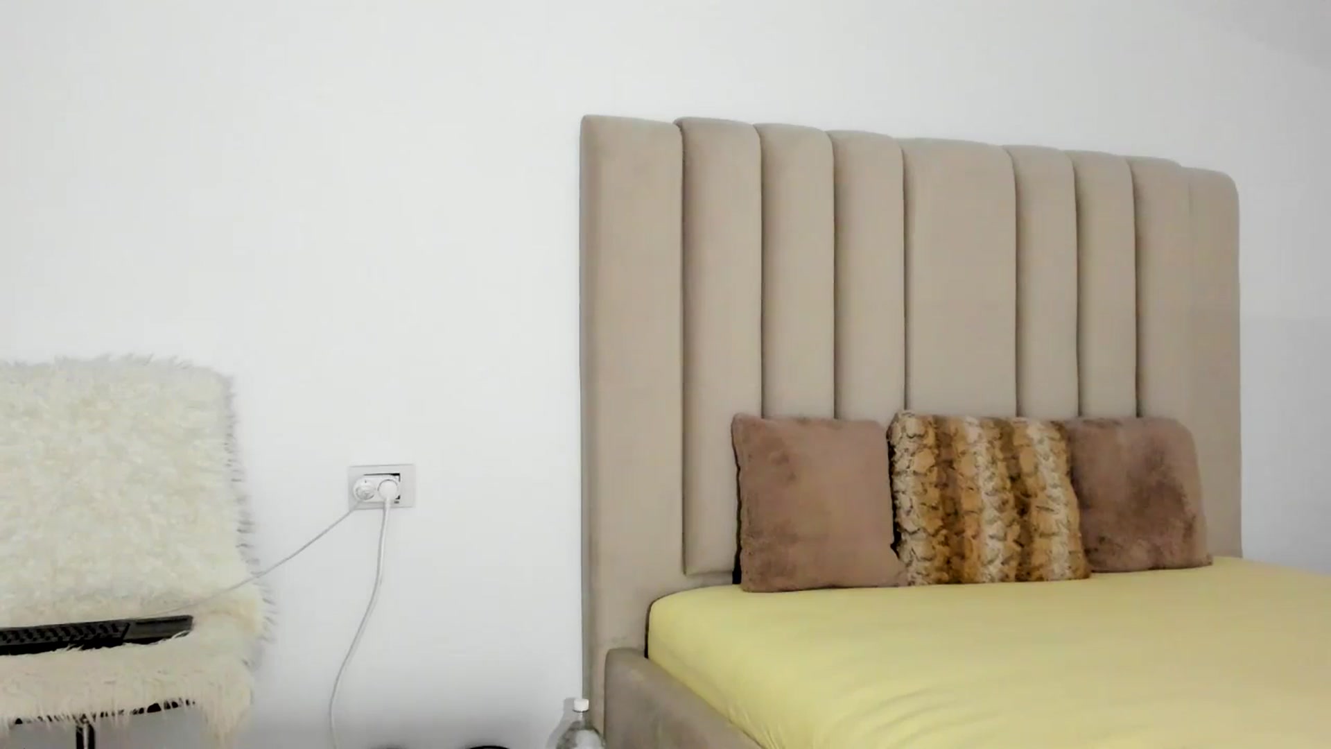 Gallery image thumbnail from TinaNTMU_'s myfreecams stream on, 01/07/2026, 17:00 image 15 of 20