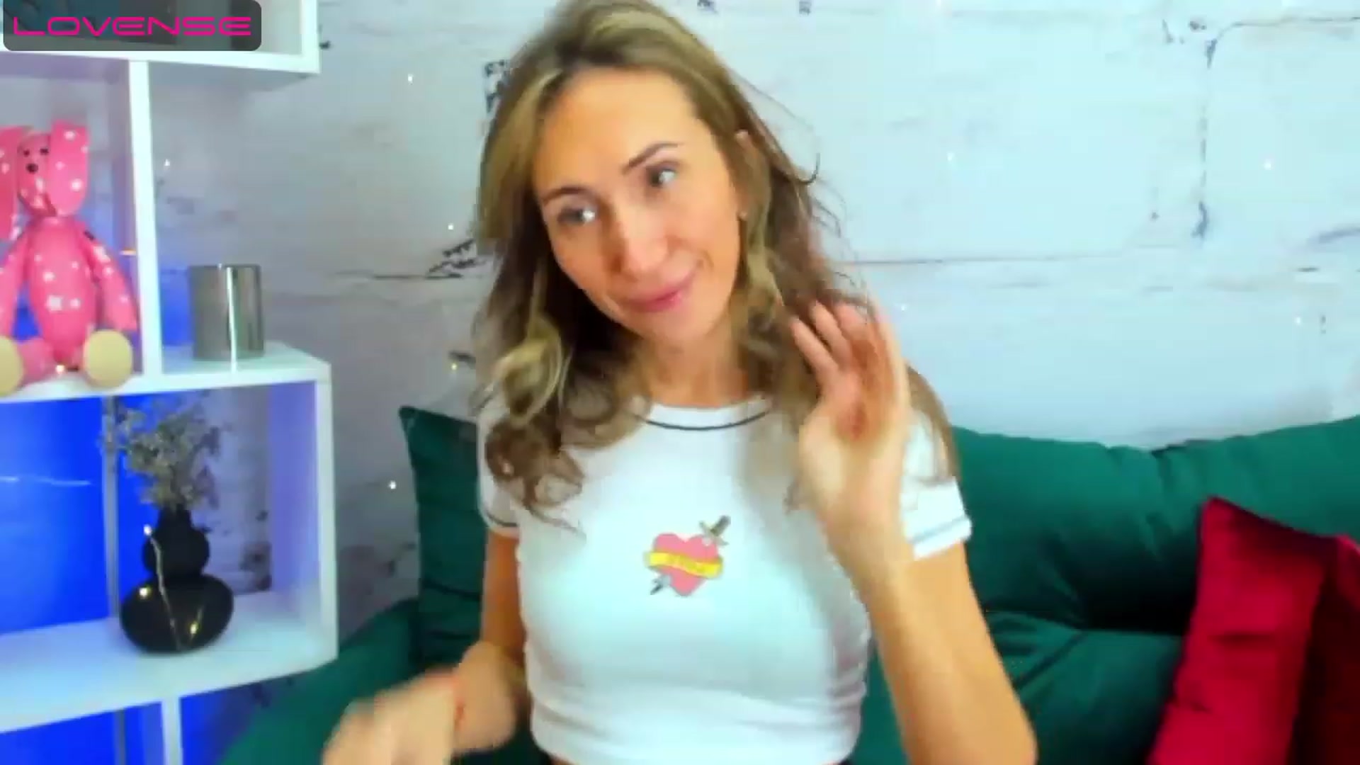 Gallery image thumbnail from TinaRee's myfreecams stream on, 07/01/2023, 11:36 image 17 of 20