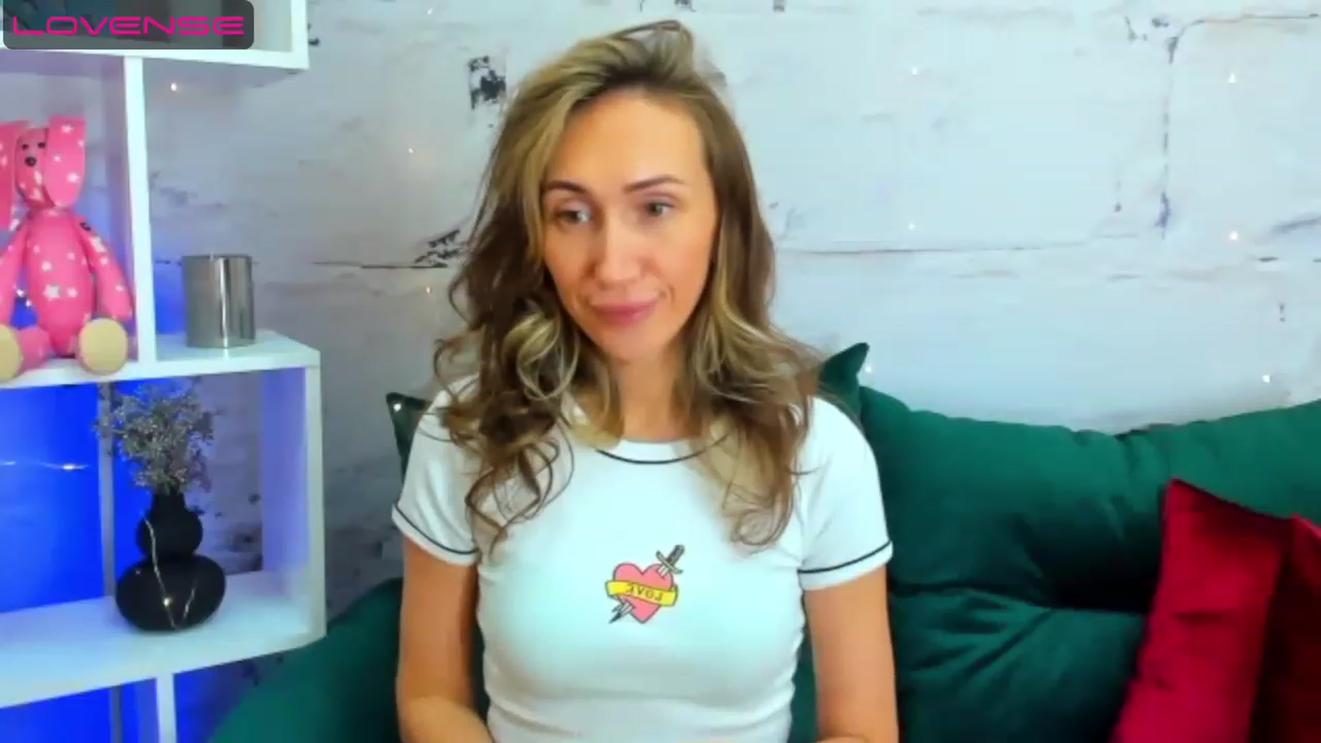 Gallery image thumbnail from TinaRee's myfreecams stream on, 07/01/2023, 11:36 image 8 of 20