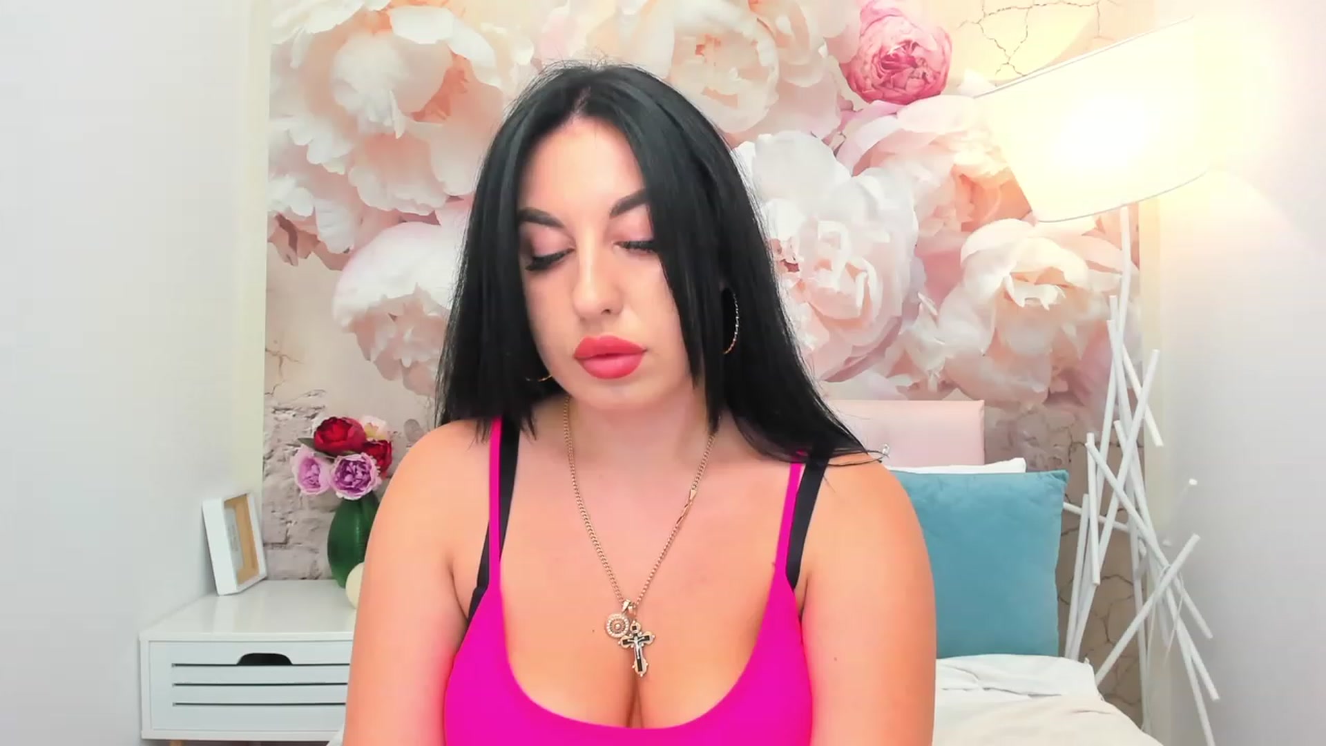 Gallery image thumbnail from TinaRey's myfreecams stream on, 06/25/2023, 16:02 image 5 of 20
