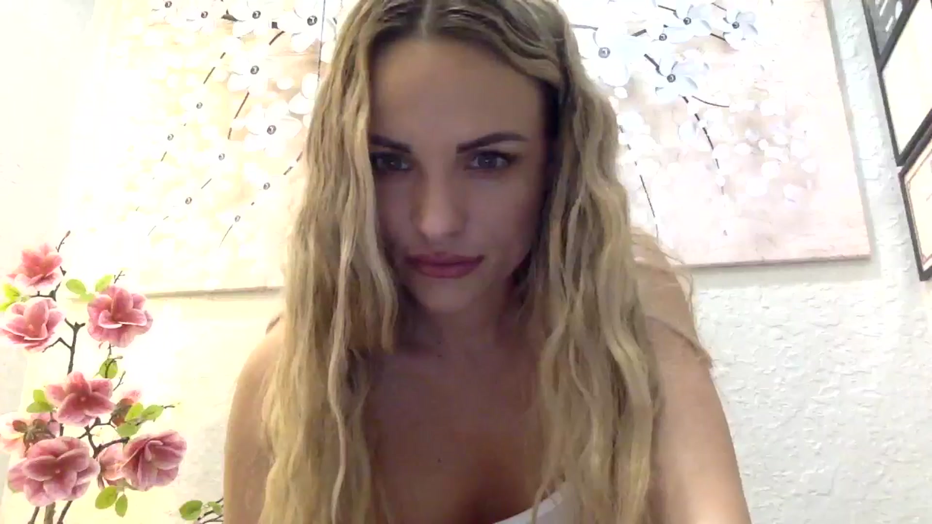 Gallery image thumbnail from Tina_Angel_'s myfreecams stream on, 01/30/2025, 19:30 image 17 of 20